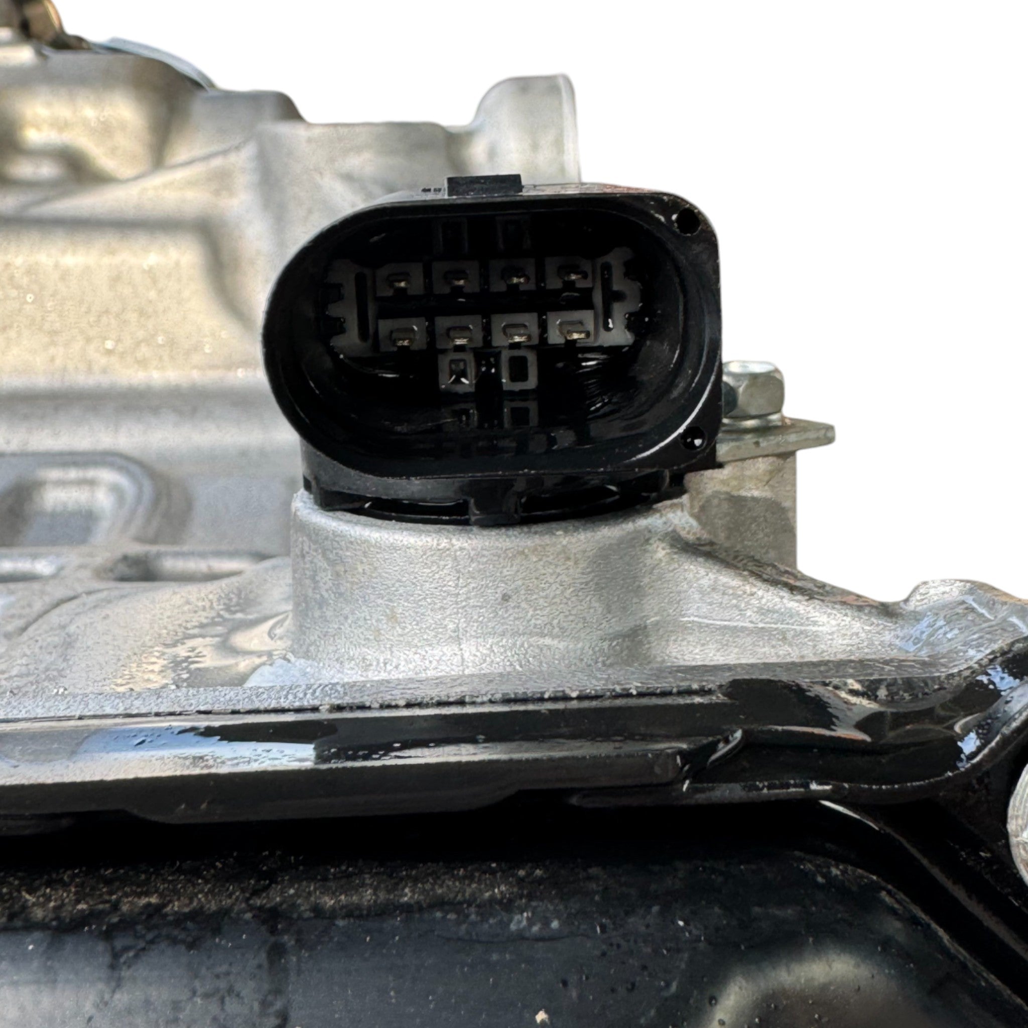 09S321105 Genuine Volkswagen Automatic Transmission Assembly