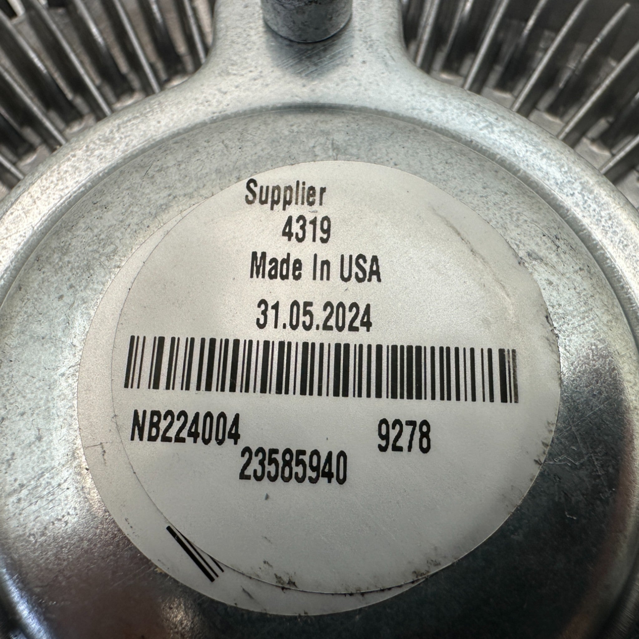 24437931 Genuine Volvo Fan Clutch