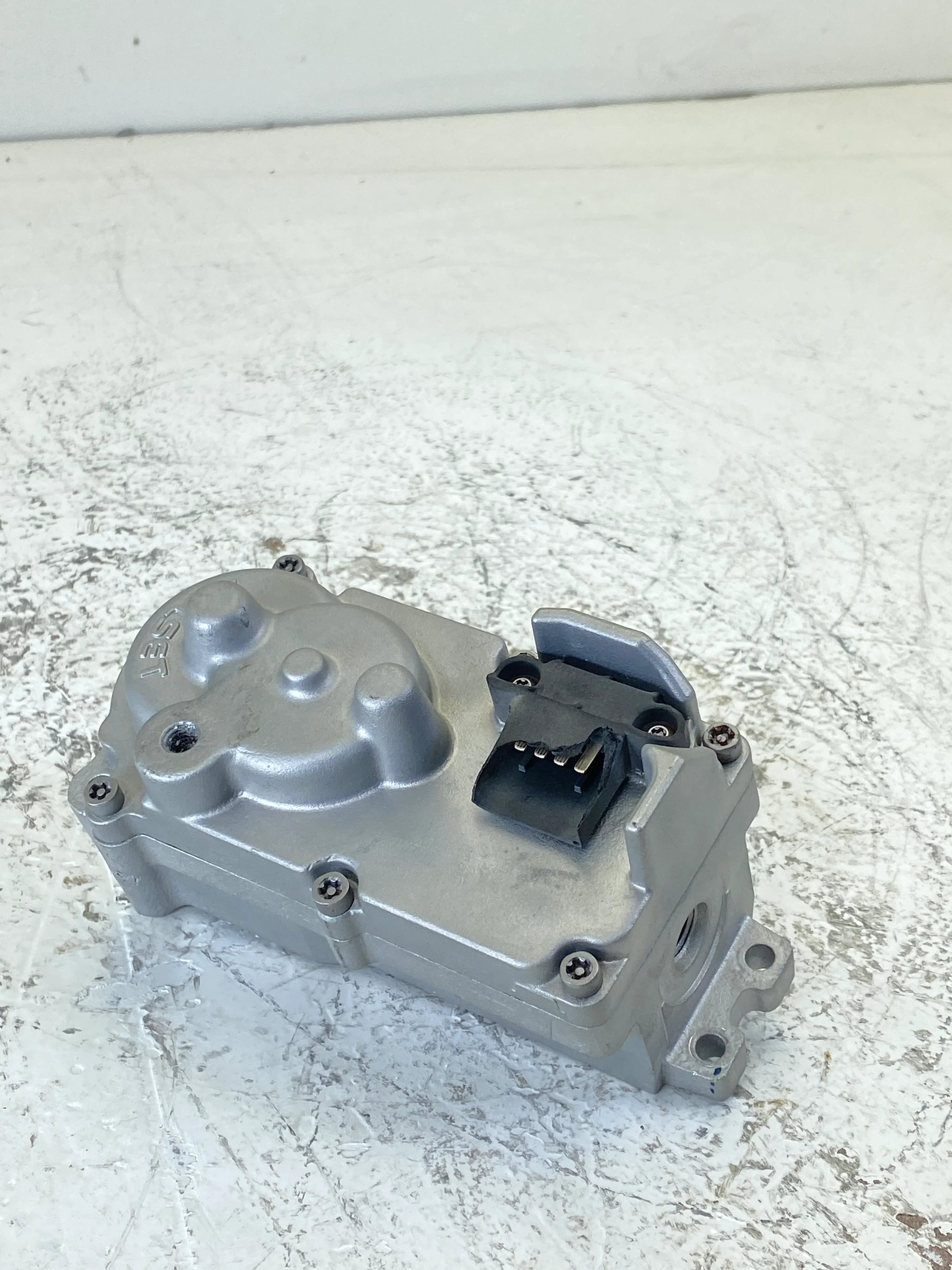 6374774Rx Genuine Cummins Turbocharger Actuator