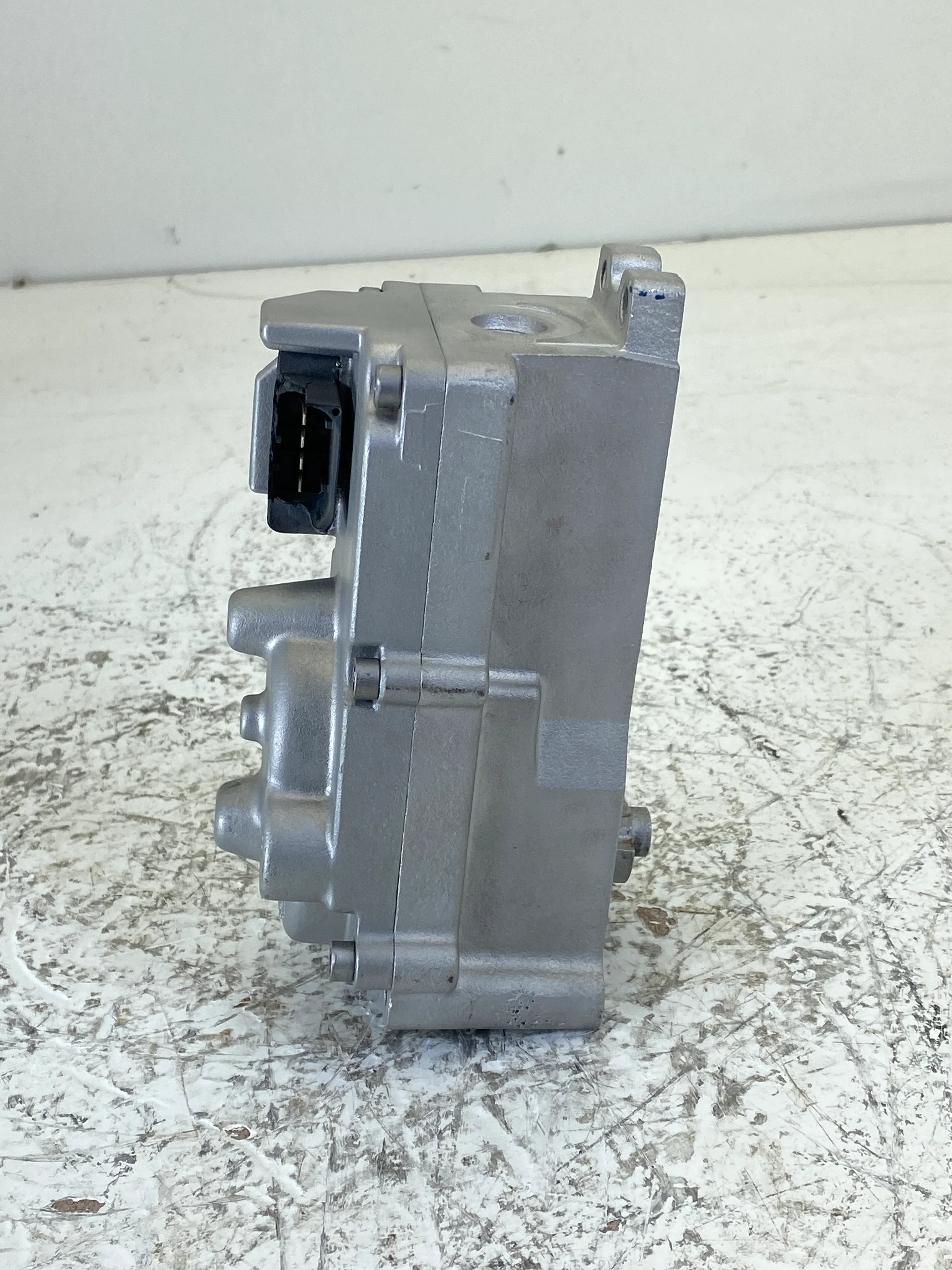 6374774Rx Genuine Cummins Turbocharger Actuator