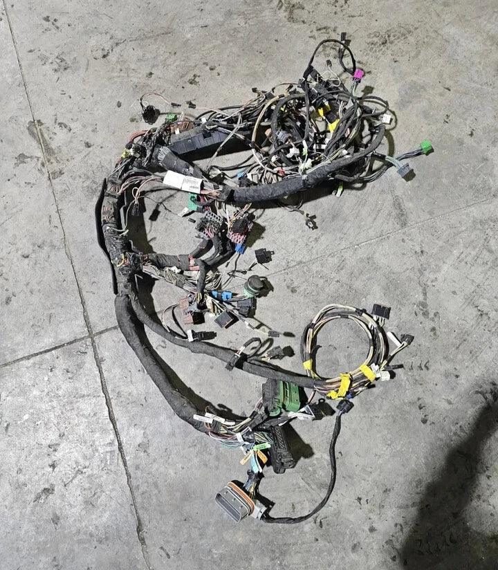 P92MAE10J800000460 Genuine Peterbilt Main Harness Cabs