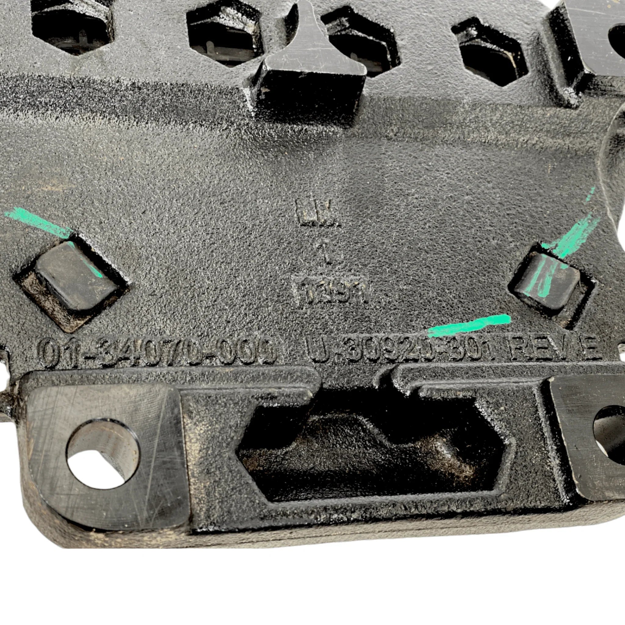 01-34070-000 Genuine Freightliner Engine Rear Isolator No-Insulator