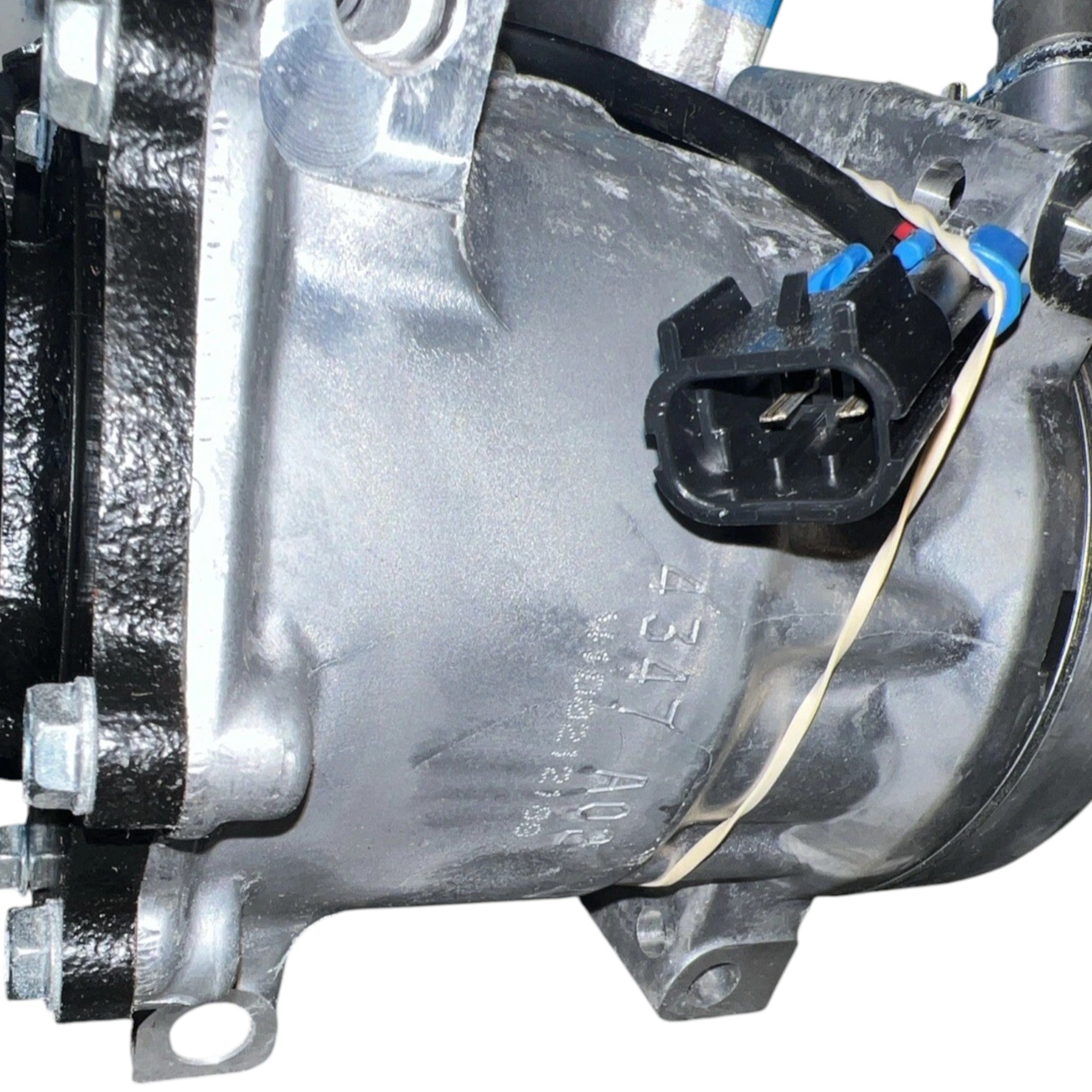 033813 Genuine International A/C Compressor