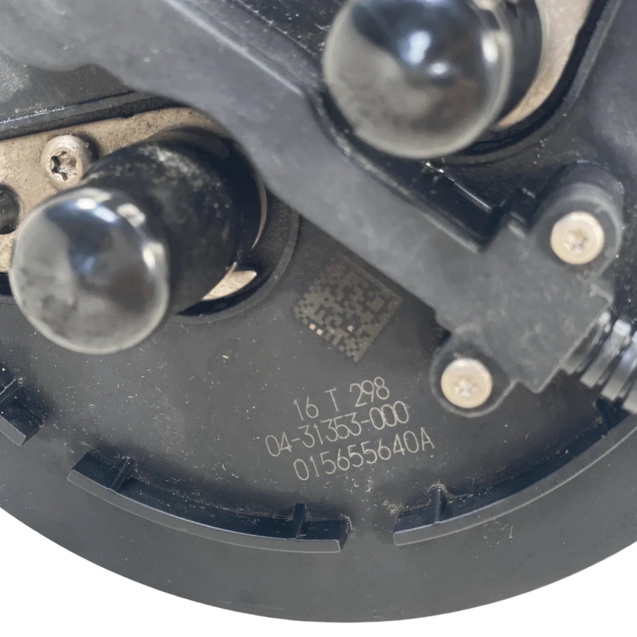 0431353000 Genuine Freightliner Header-Ss Def