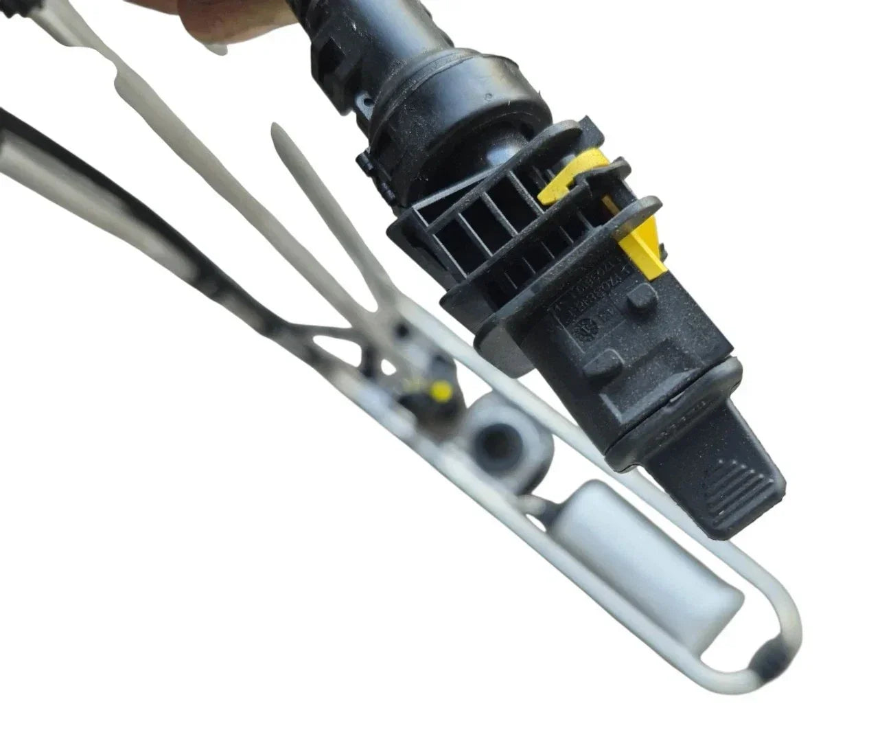 0435959001FIT Genuine Freightliner DEF Diesel Exhaust Fluid Header