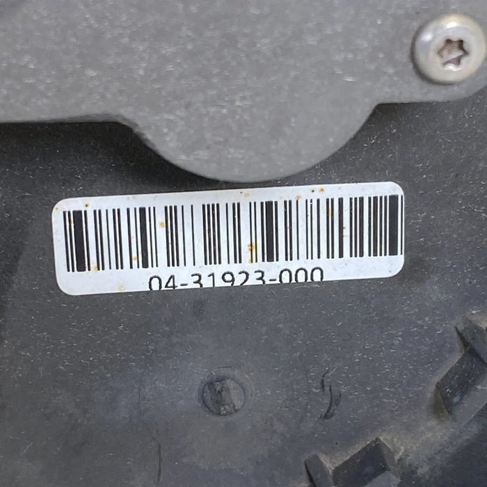 0437614000 Genuine Freightliner Header Def 10 G Ssi