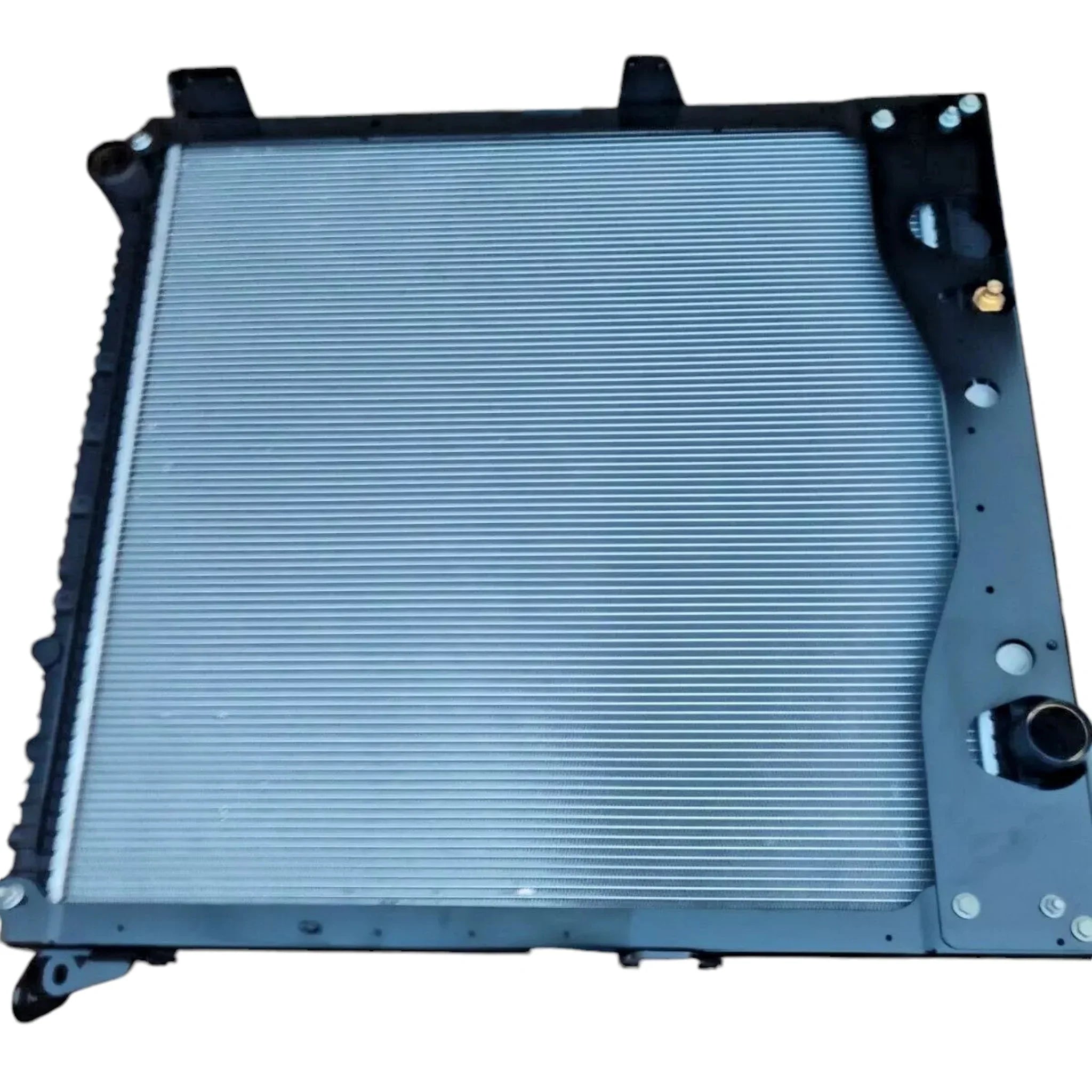 A0530357000 Genuine Freightliner Radiator Assembly