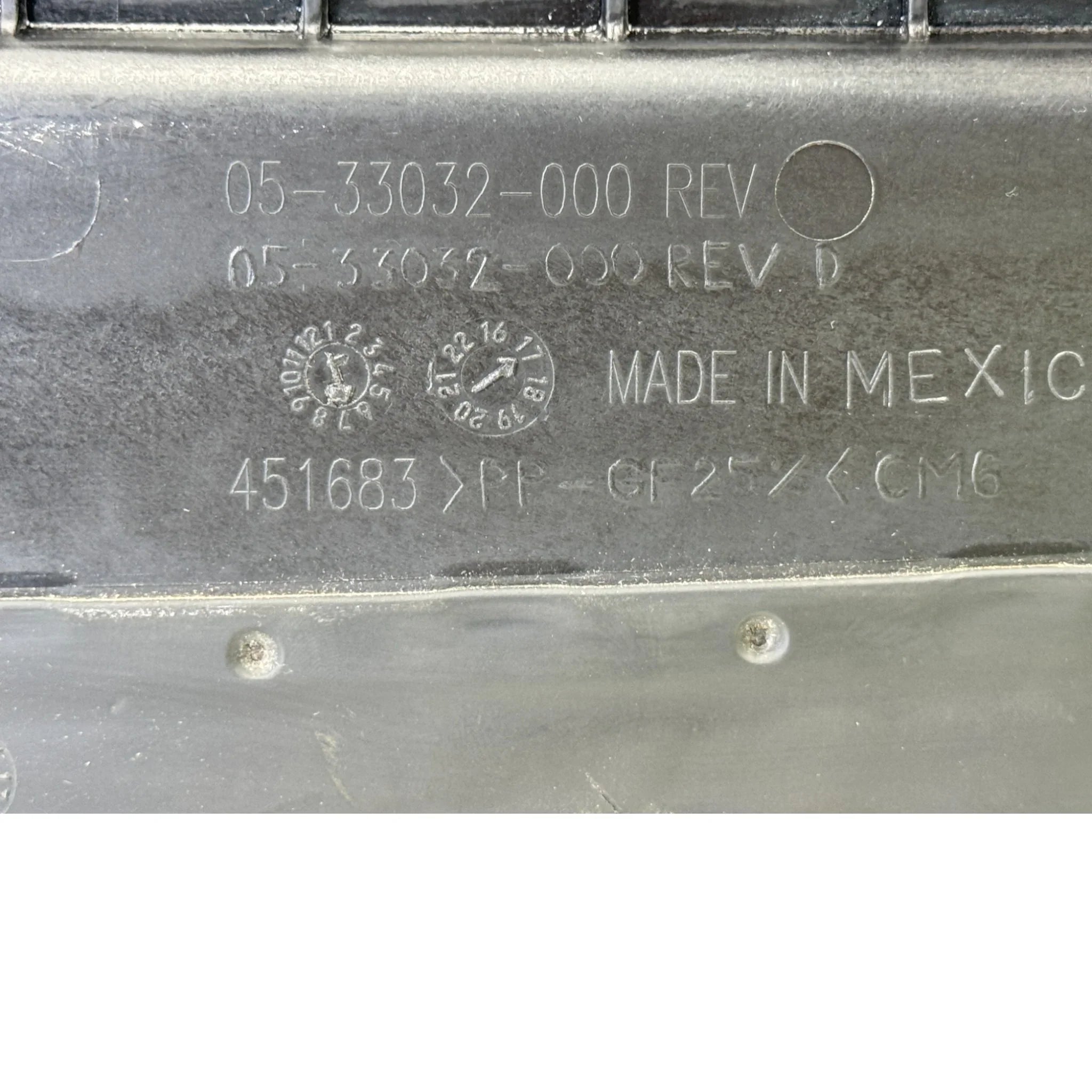 0533032000 Genuine Freightliner Radiator Recirculation Shield