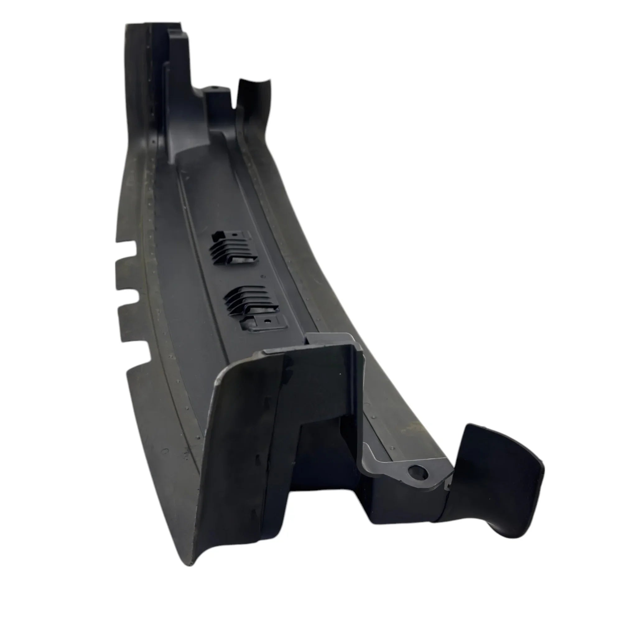 0533032000 Genuine Freightliner Radiator Recirculation Shield
