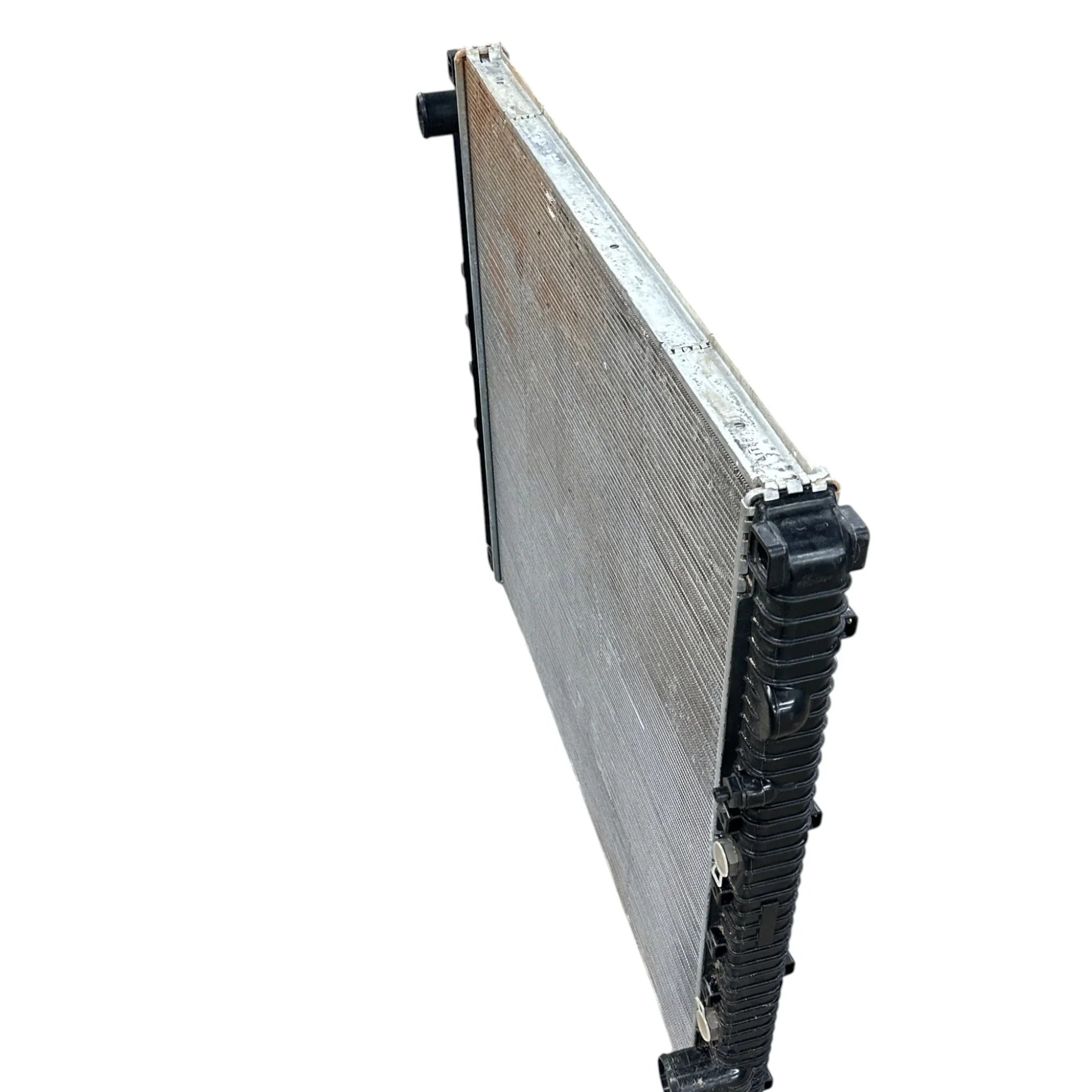 0534049001 Genuine Freightliner Radiator