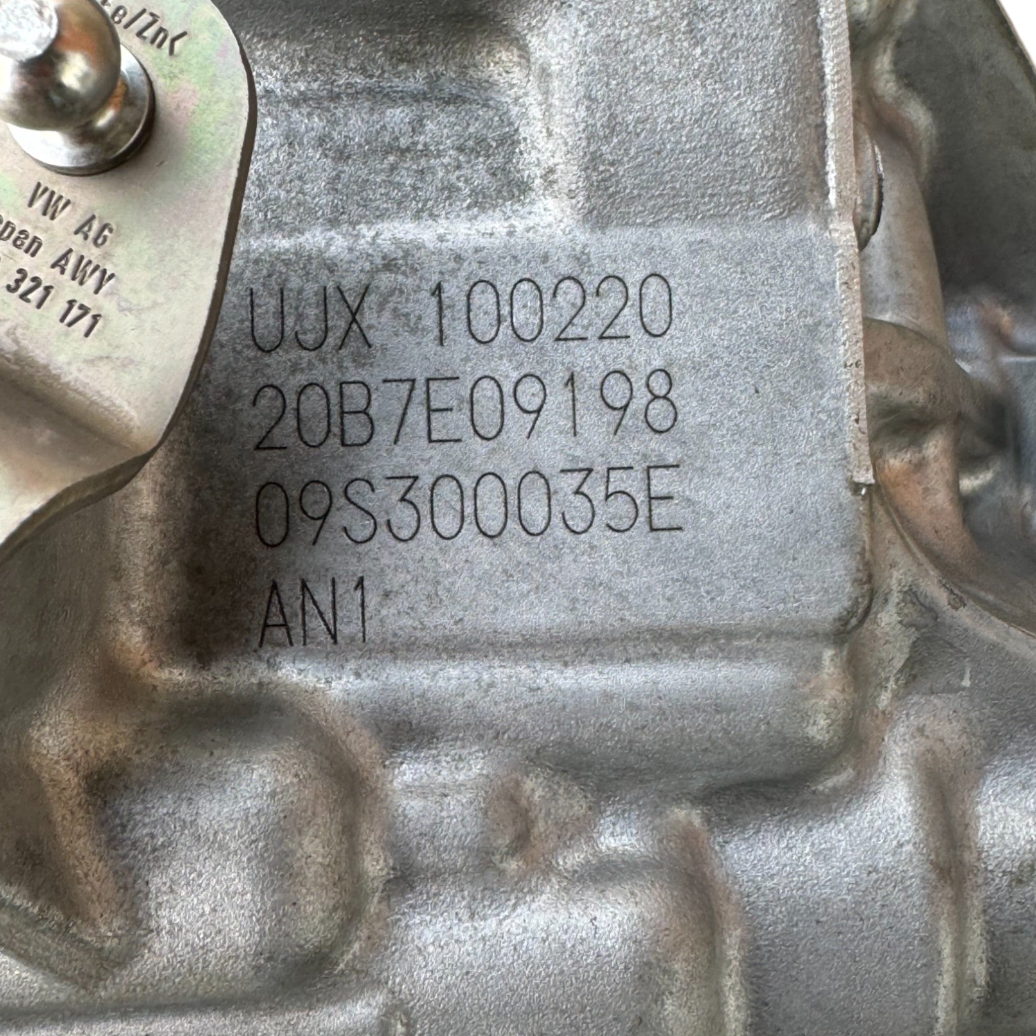 09S321105 Genuine Volkswagen Automatic Transmission Assembly