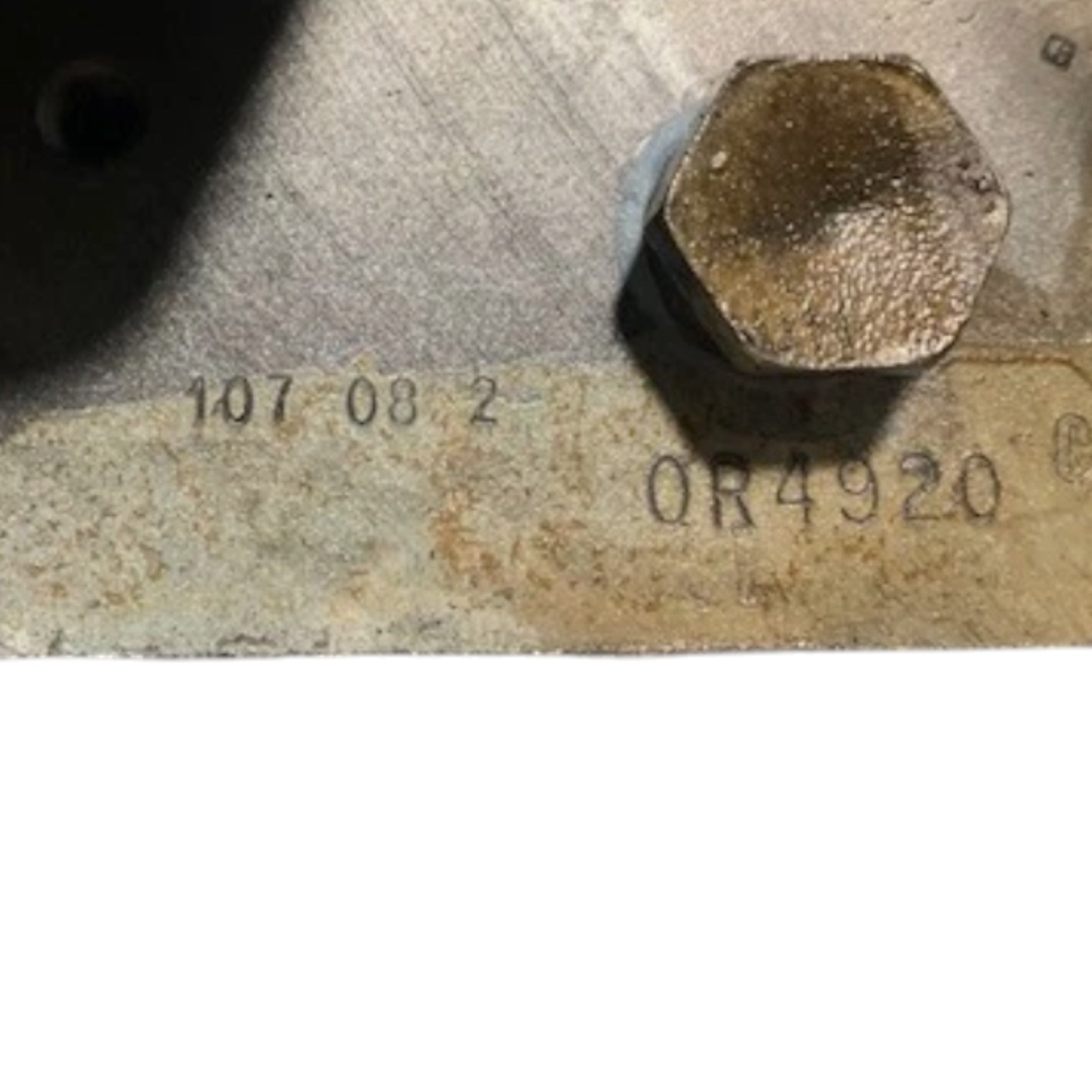 5709922 CAT Engine Cylinder Head Group