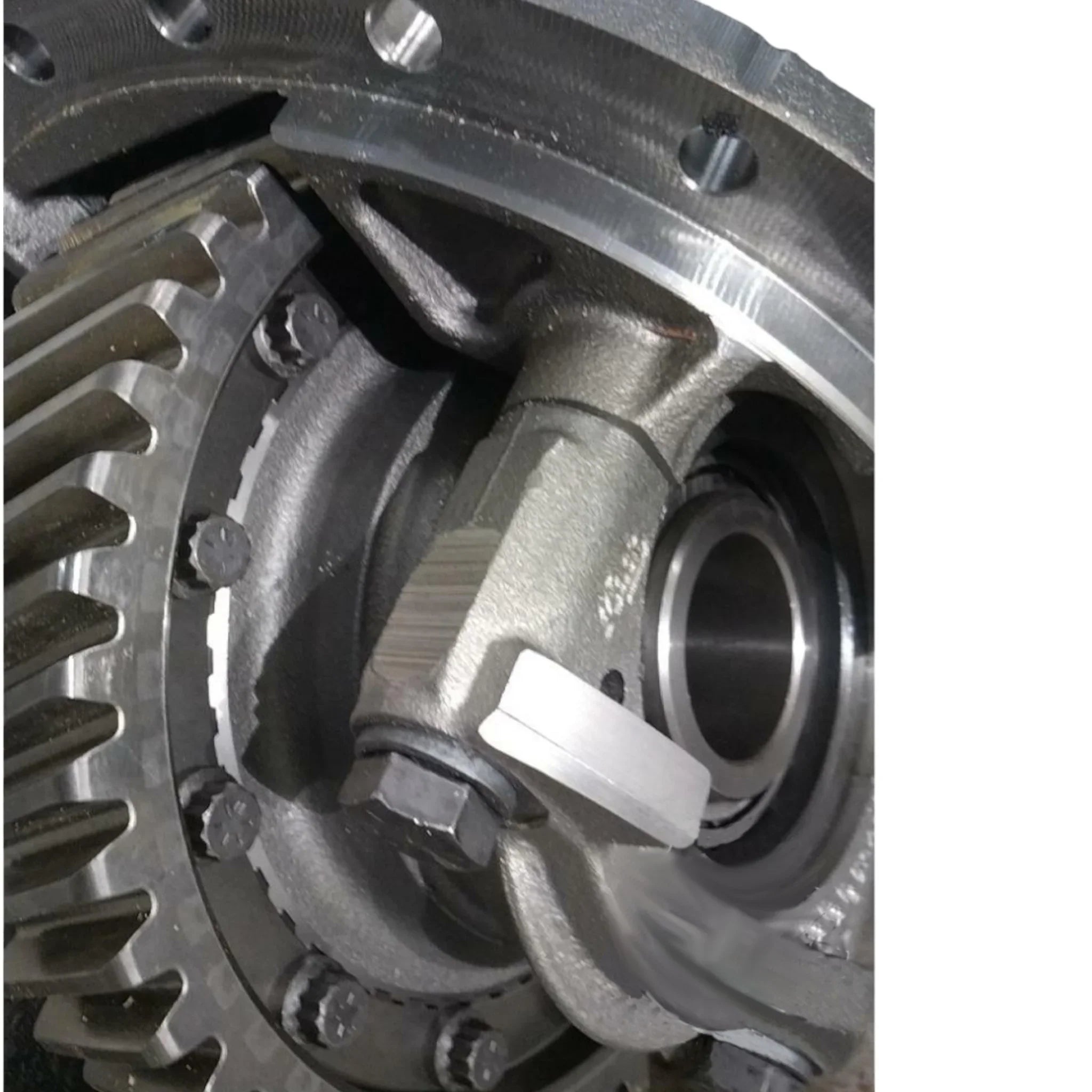 21387130 Genuine Mack Differential Carrier - Truck To Trailer