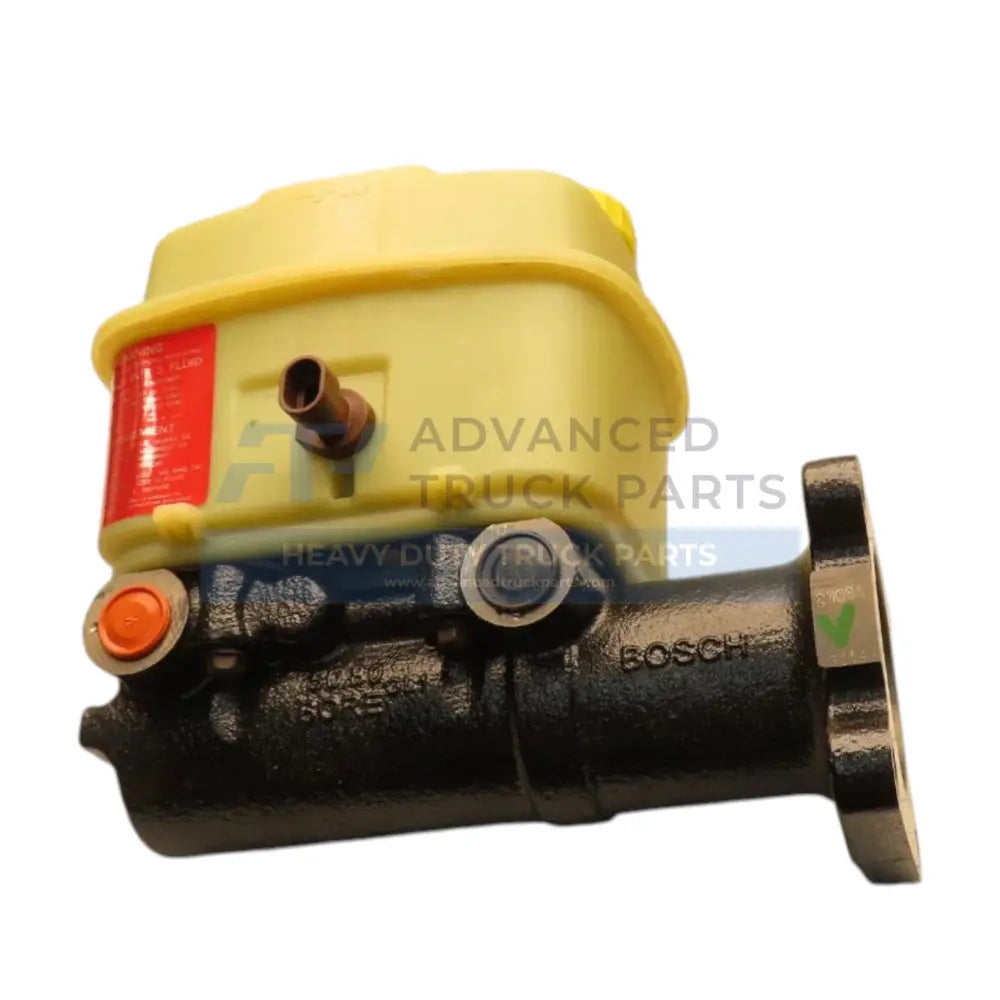19301986 Genuine GM Brake Master Cylinder Assembly