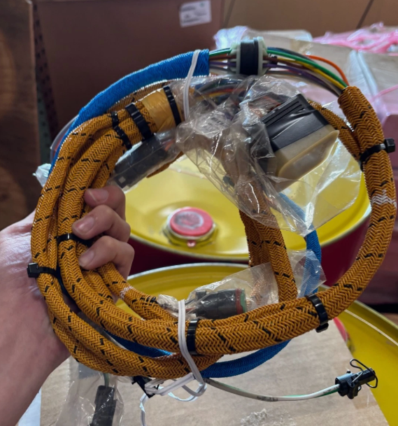 156-7105 CAT Harness Assembly