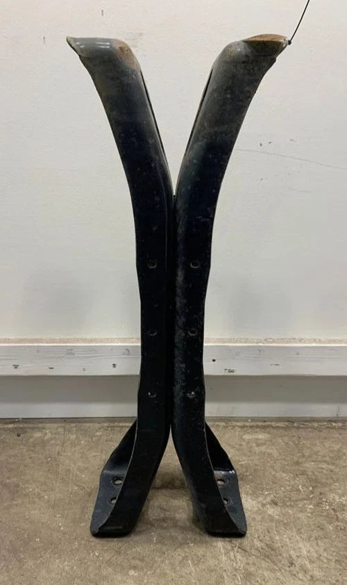 1664609C2 Genuine International Frame Crossmember