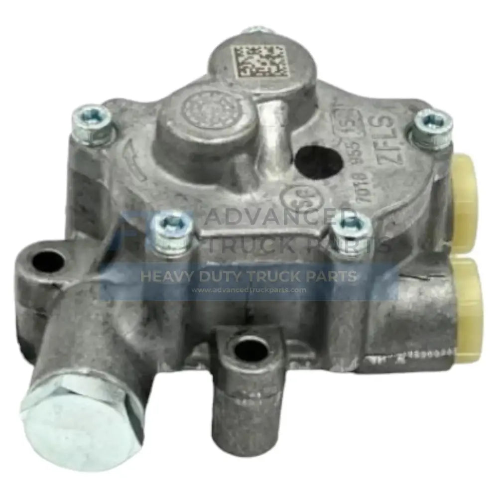 1811057PE Genuine Paccar Fuel Pump Lift