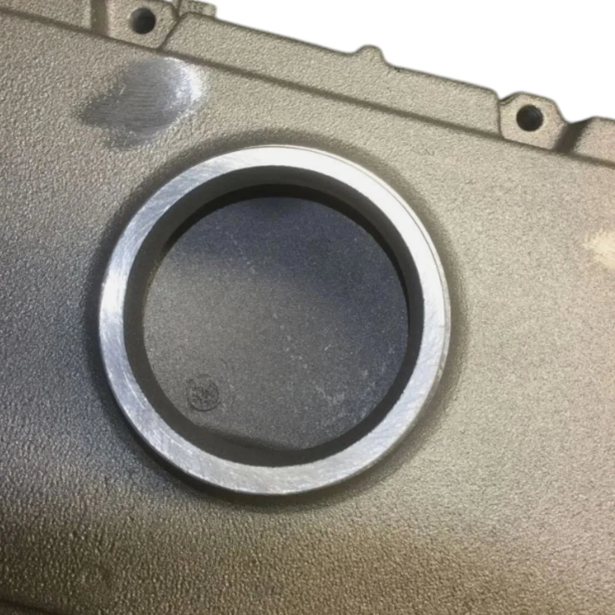 1824783C2 International Valve Cover