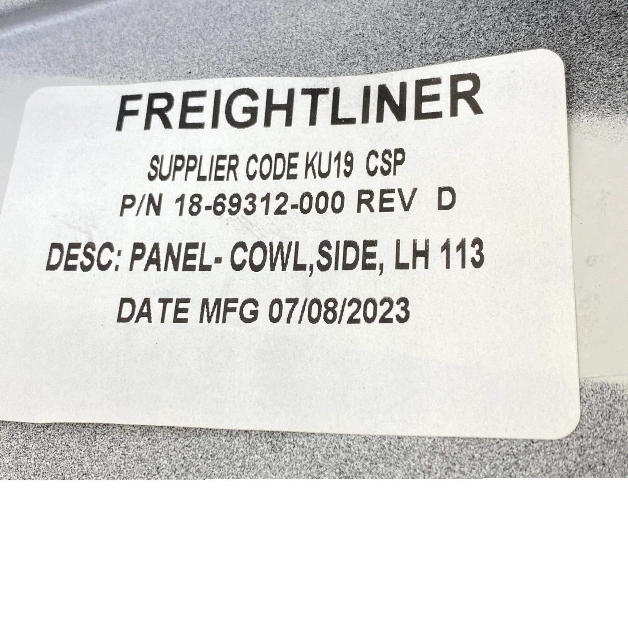 1869312000 Genuine Freightliner Left Side Cowl Panel