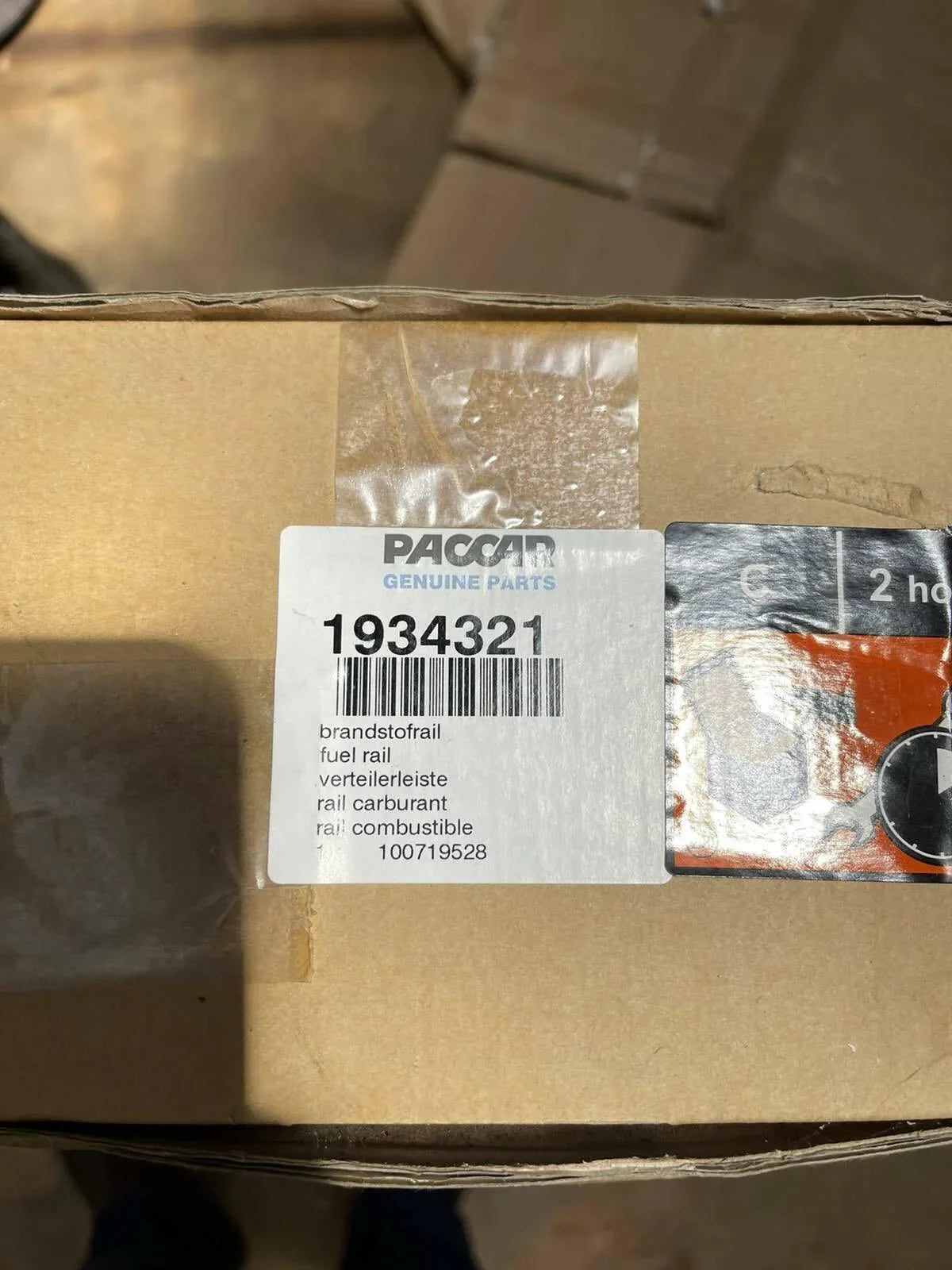 1934321 Genuine Paccar Fuel Rail Assembly