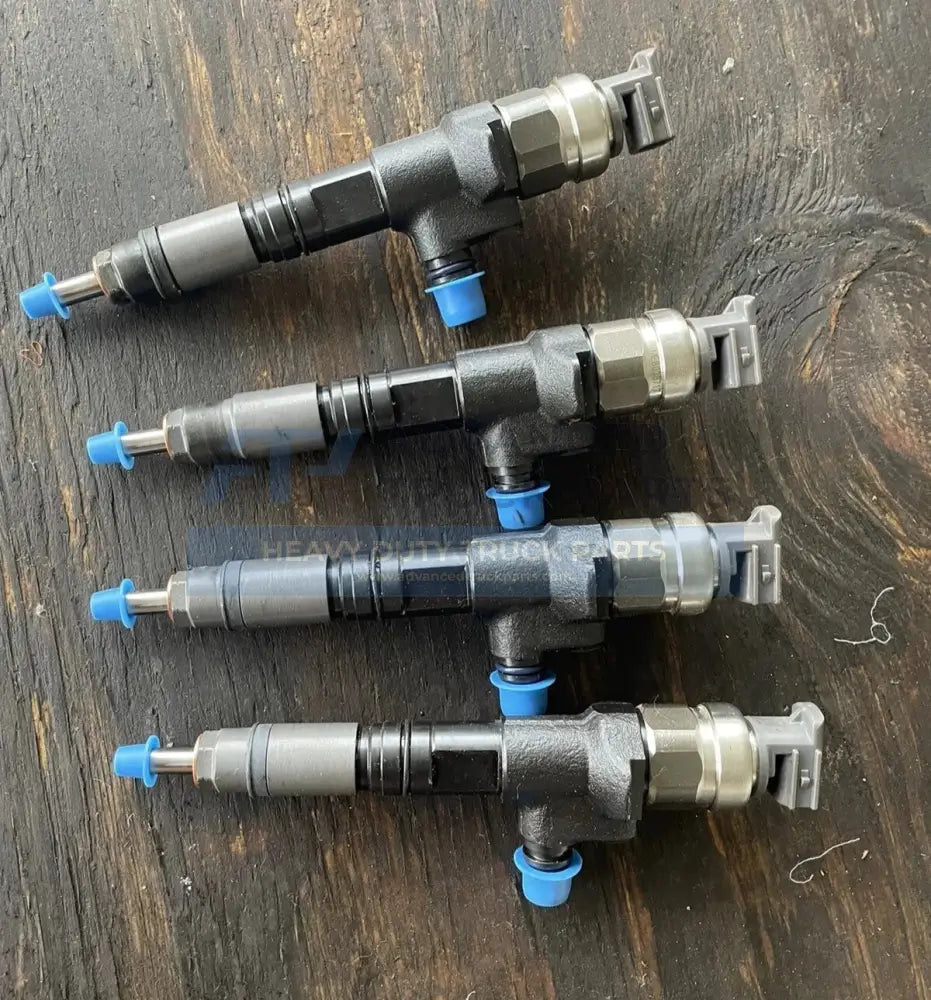 1J770-53053 Genuine Denso Fuel Injector Set Of 4