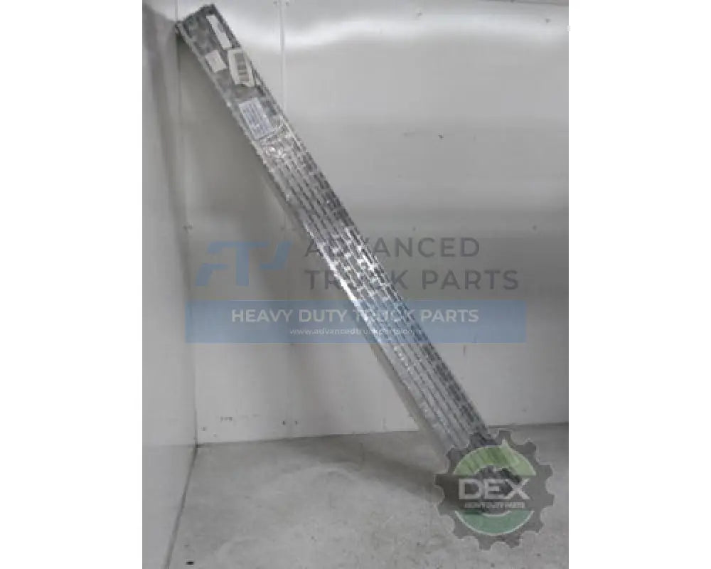 20862869 Genuine Mack Step
