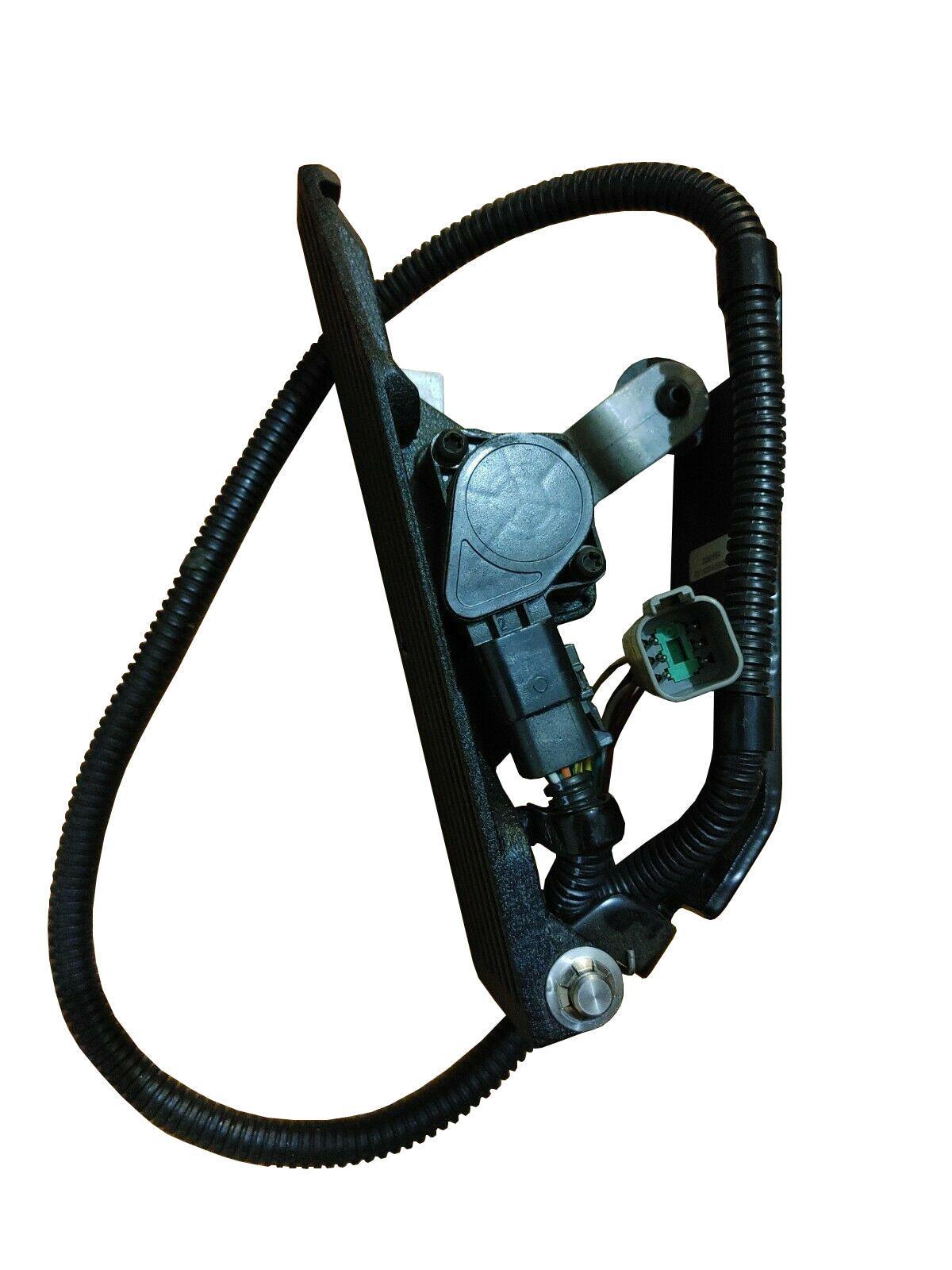 20881664 Genuine Mack Accelerator Pedal