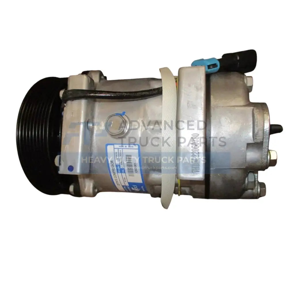 975658 Genuine Paccar A/C Compressor