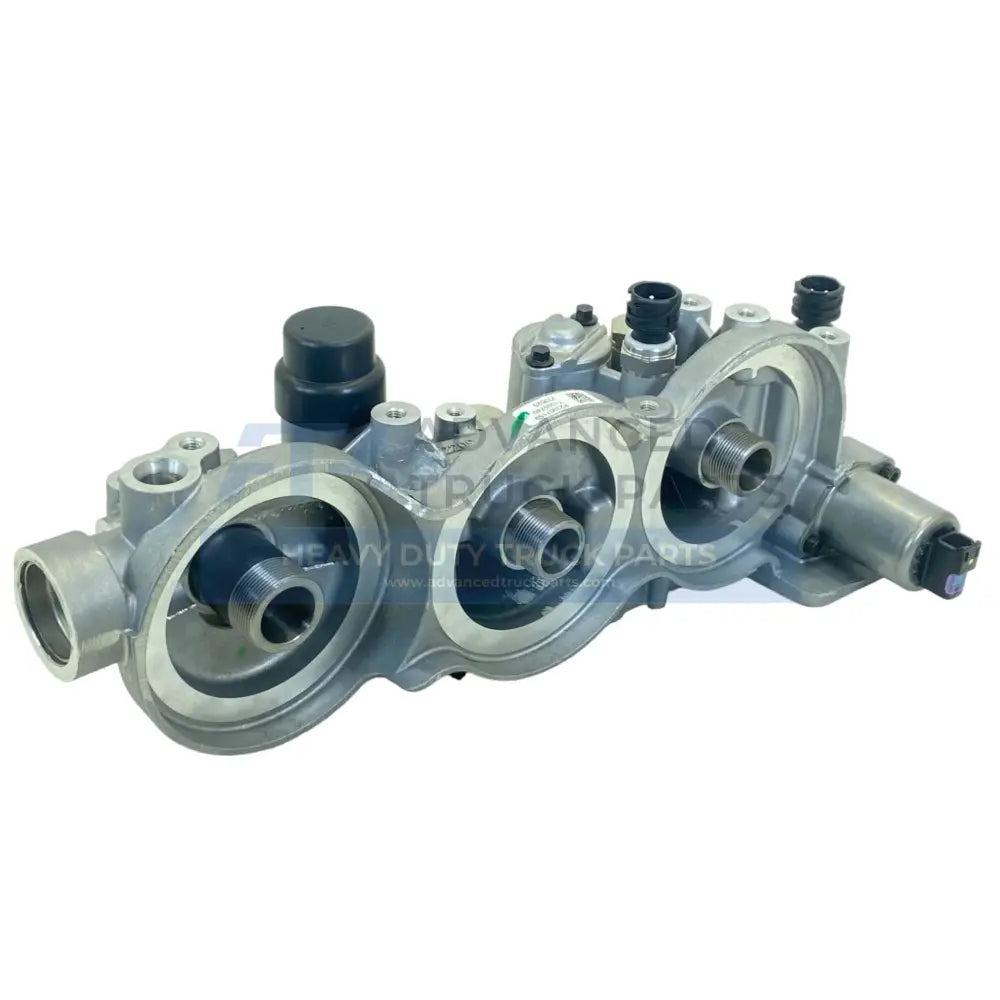 21921073 Genuine Mack Oil Filter Housing For Mack / Volvo