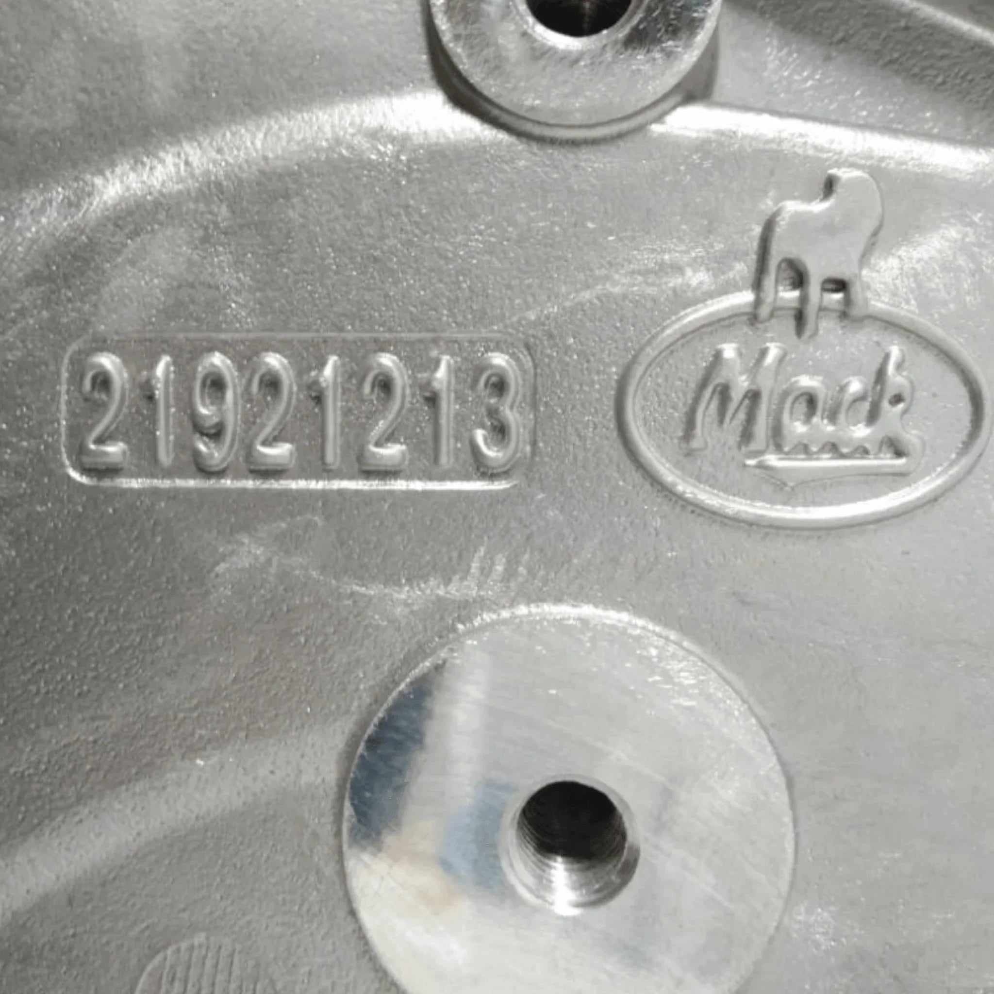 21921213 Genuine Volvo/Mack Housing - Truck To Trailer
