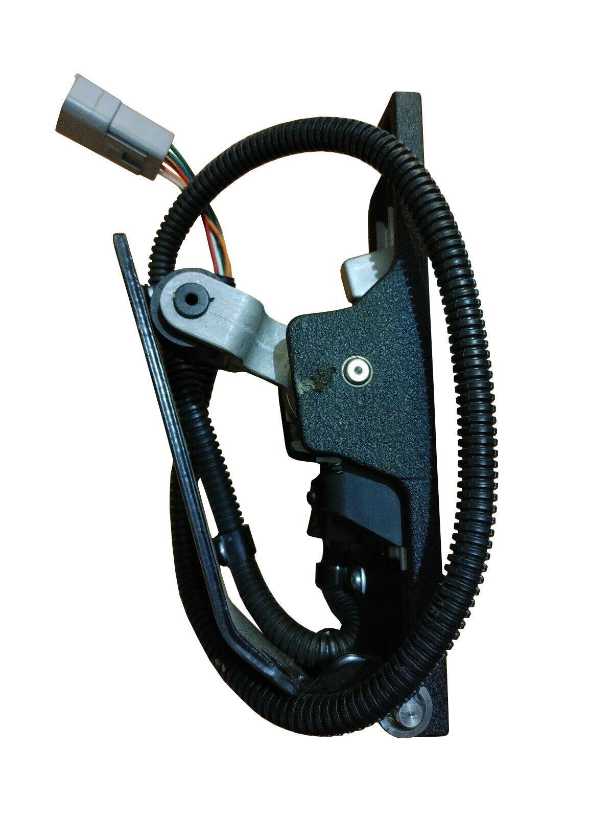 701415AT Genuine Mack Accelerator Pedal