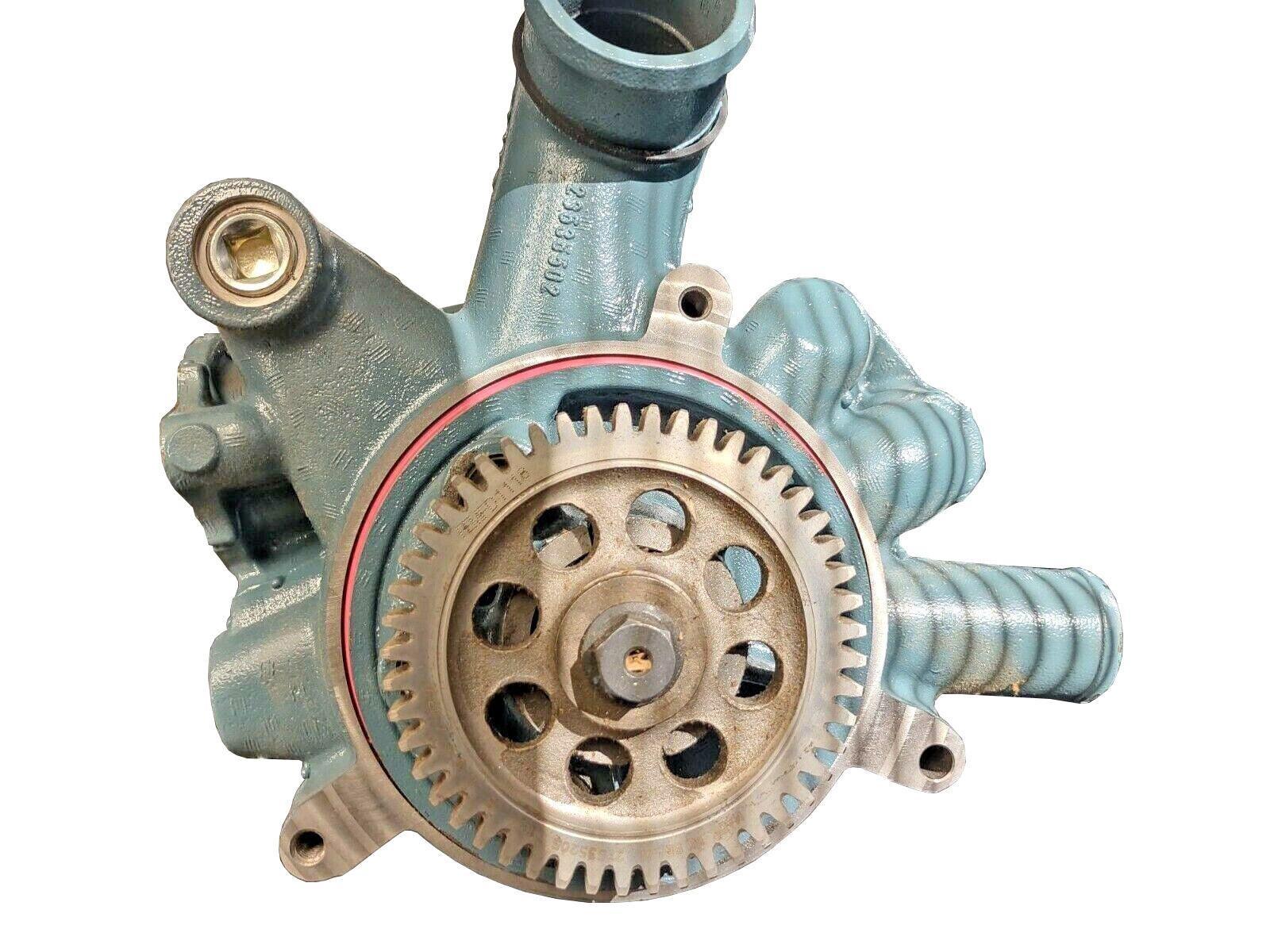 19515069 Genuine Detroit Diesel Water Pump For Series 60 14L Engines