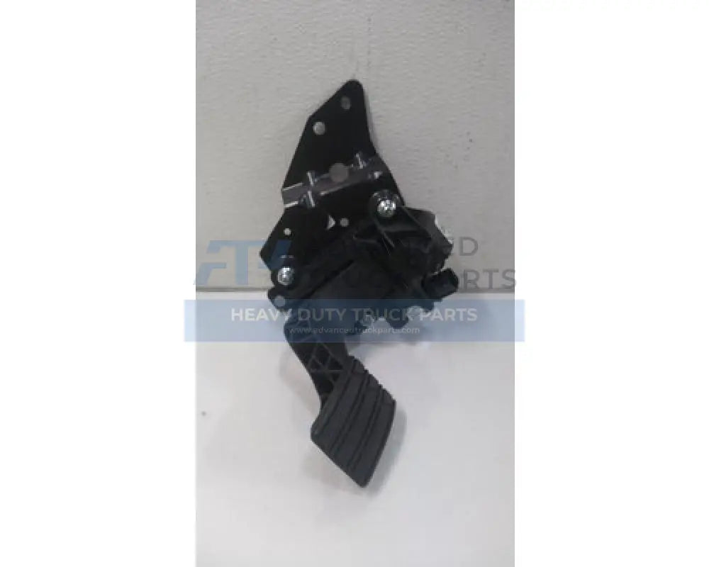 23632089 Genuine Volvo Accelerator Pedal