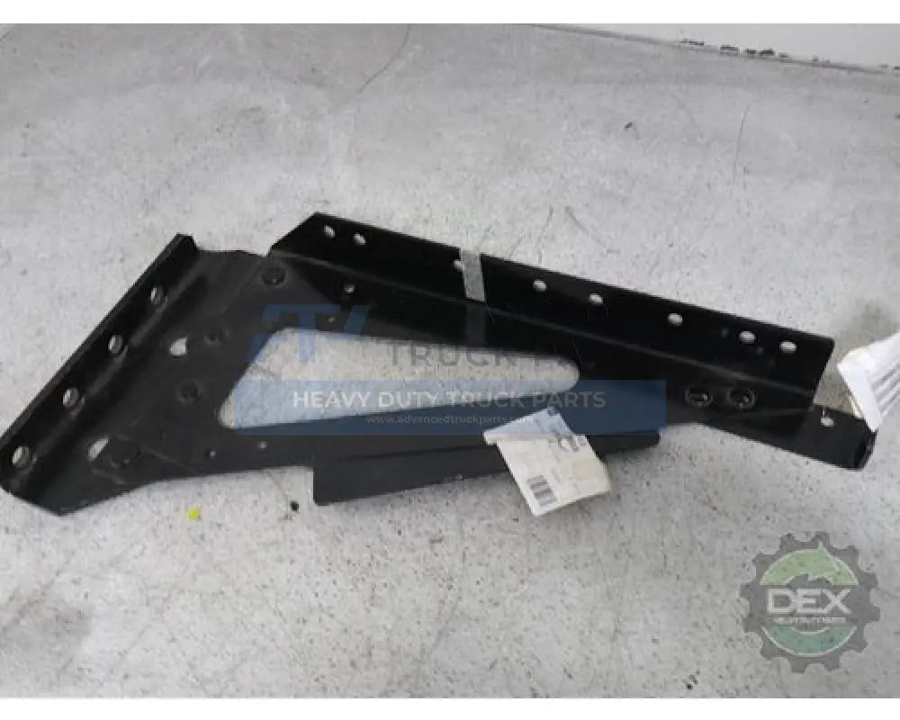 23667748 Genuine Mack Bracket