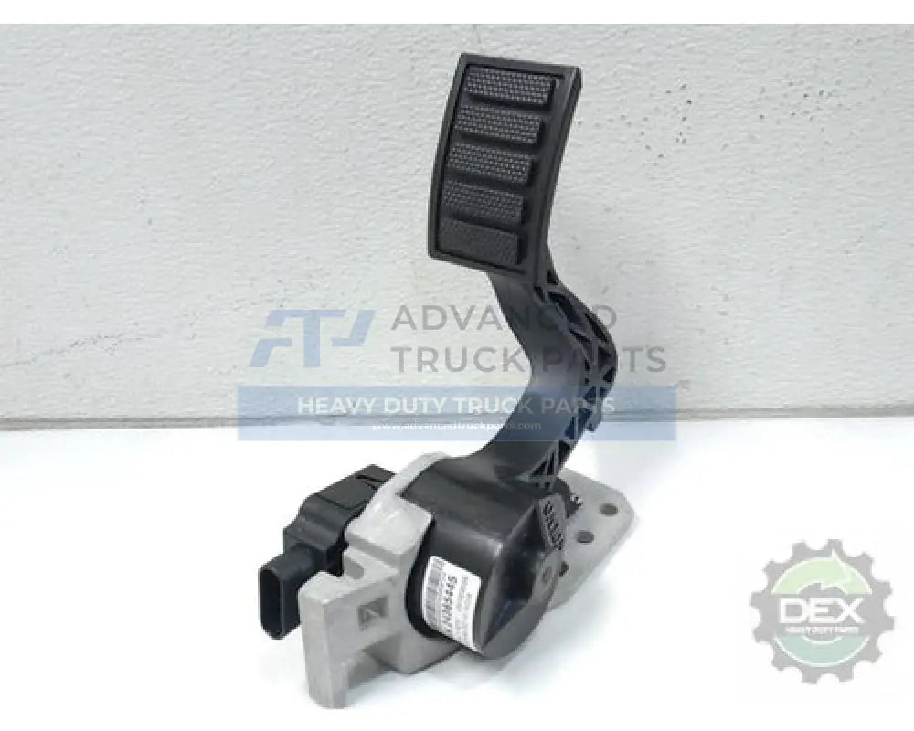 24365445 Genuine Volvo Accelerator Pedal