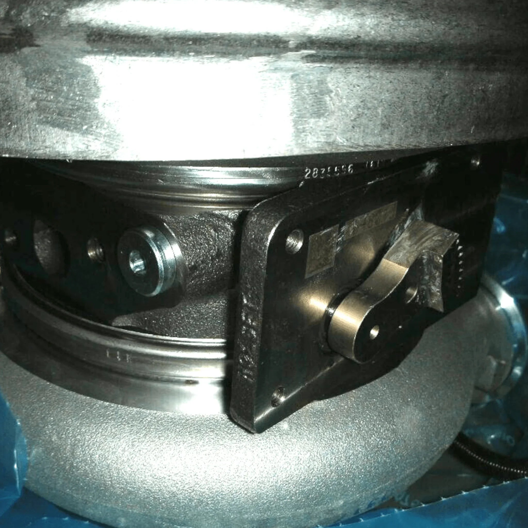 2882107 Genuine Cummins Turbocharger HE300VG