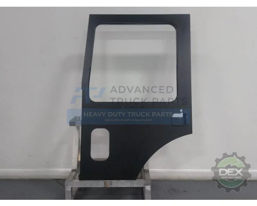 31QS5145R Genuine Mack Left Drivers Door