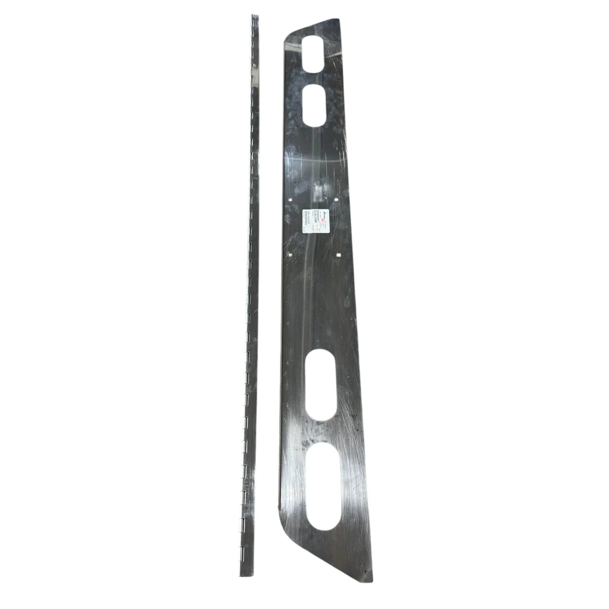 3281-MSS039 Genuine Mack Oval Light Swing Plate
