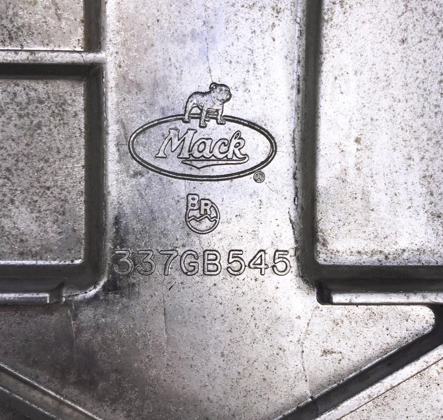 337Gb545 Genuine Mack E7 Diesel Engine Valve Cover