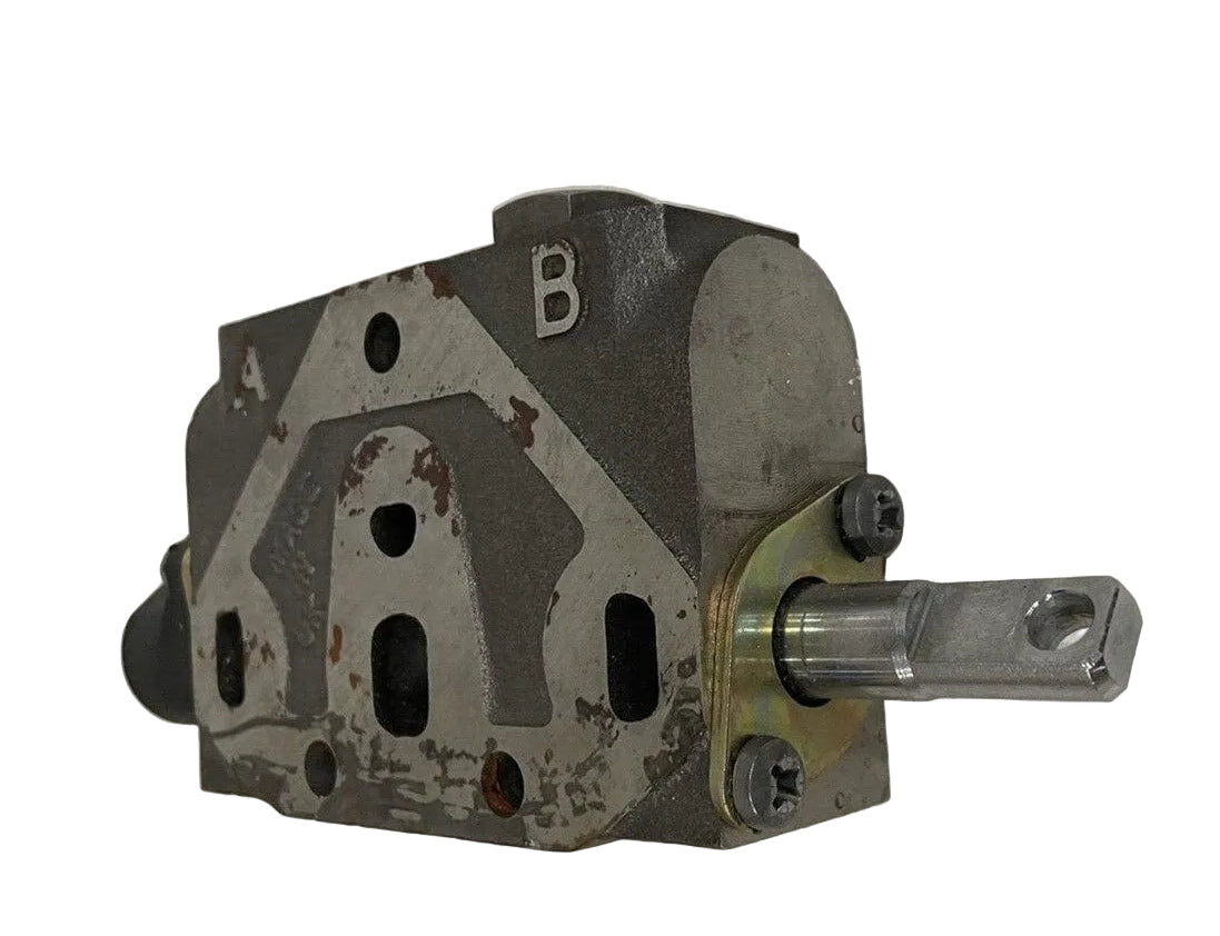 25/957204 Genuine Cummins Valve Section