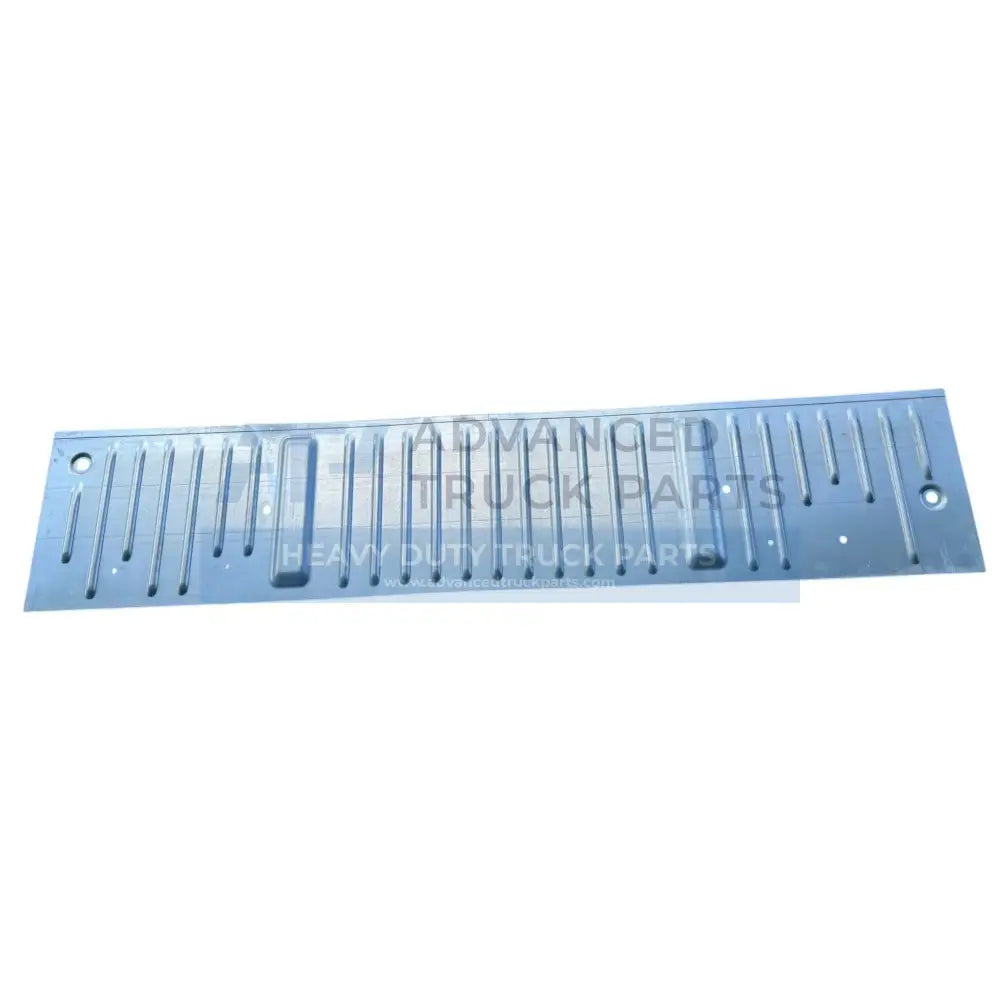 3595078C1 Genuine International Floor Sleeper Center Panel