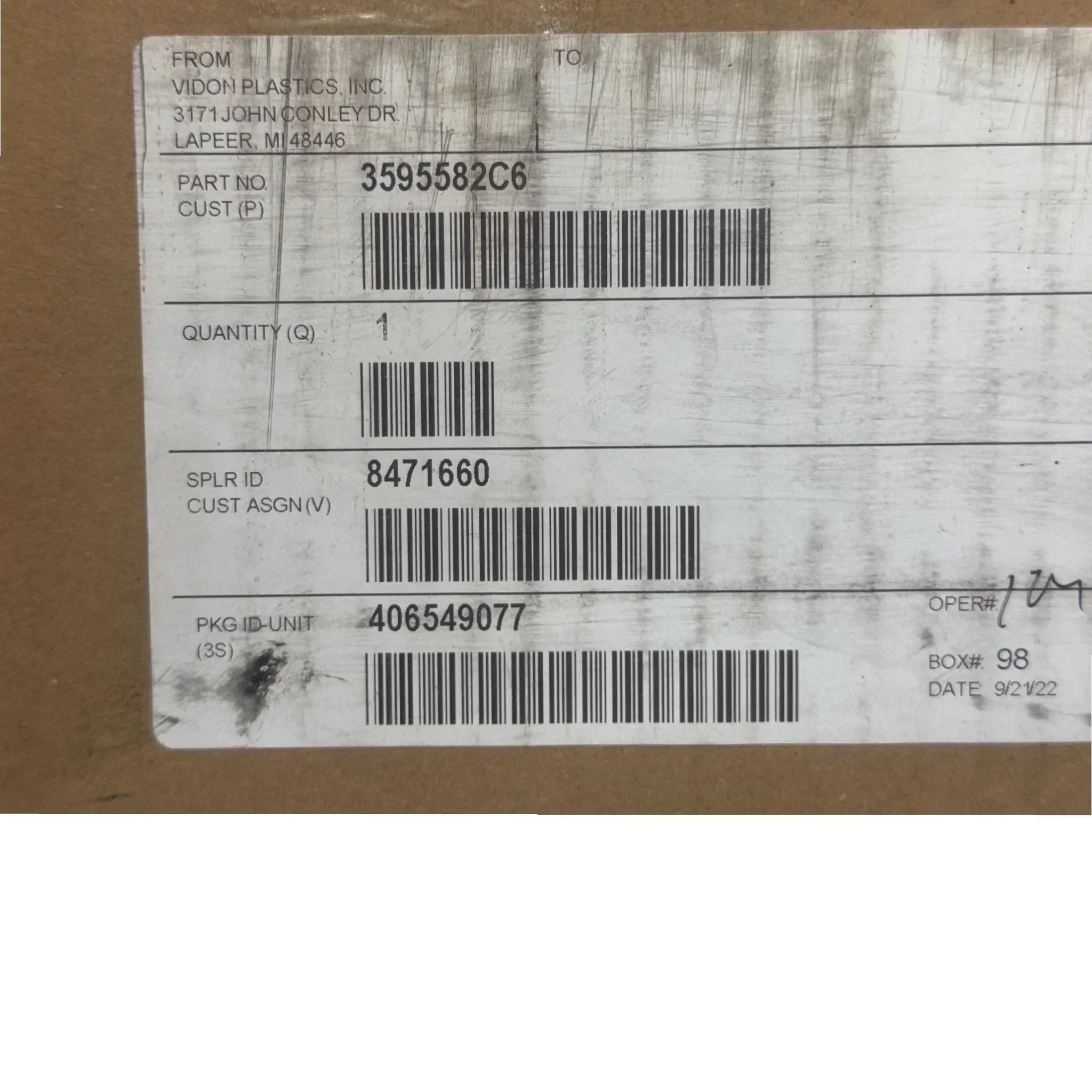 3595582C2 Genuine International Cab Moulding