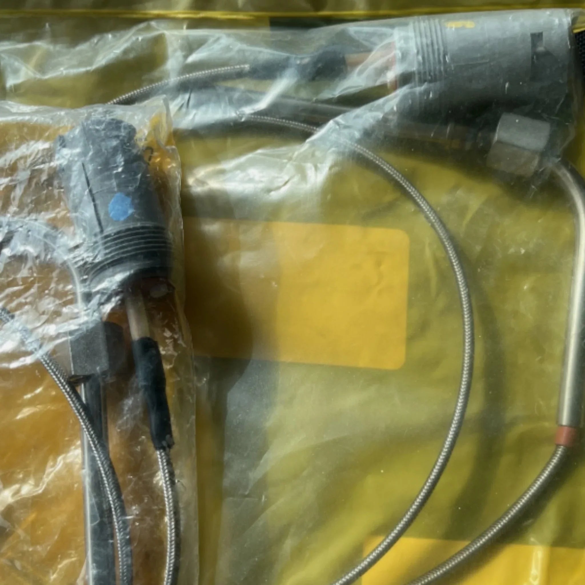 3832988 CAT Temperature Sensor