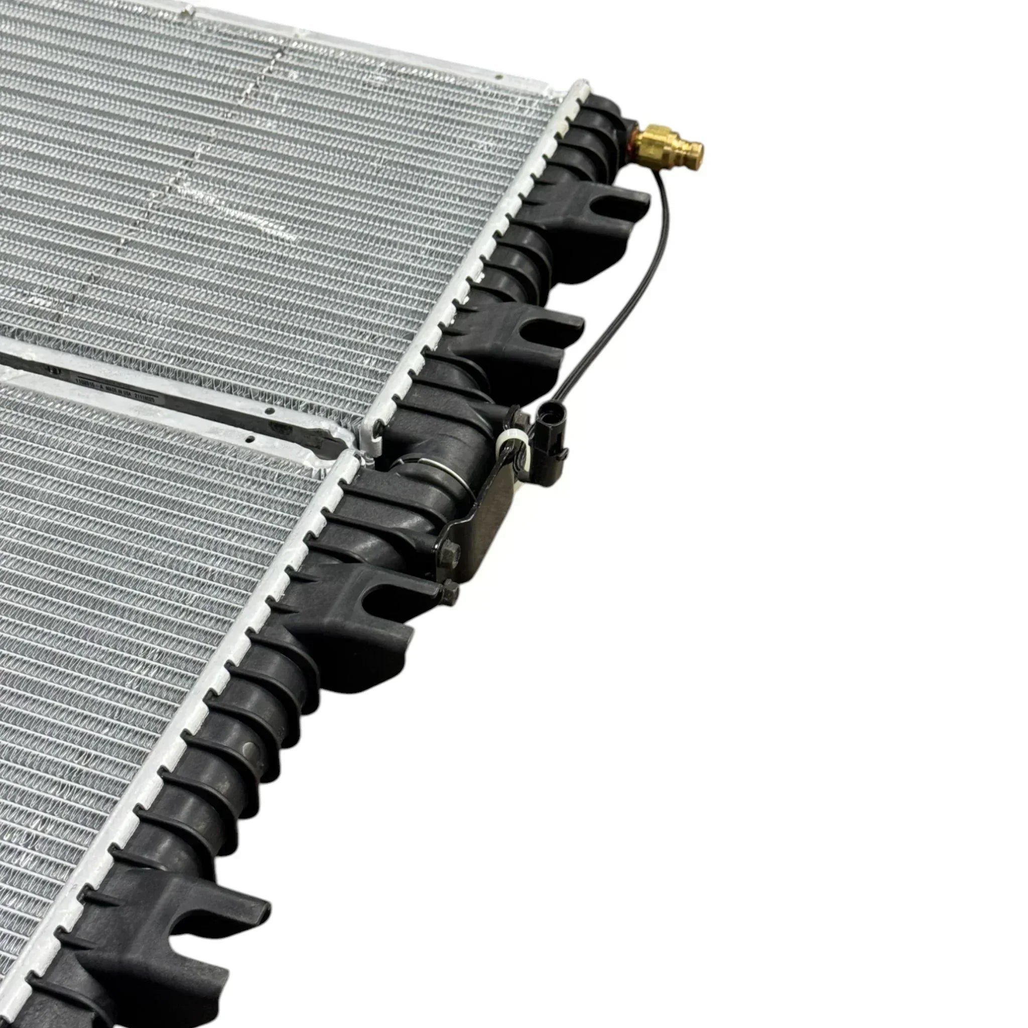 3852265F95 Genuine International Radiator