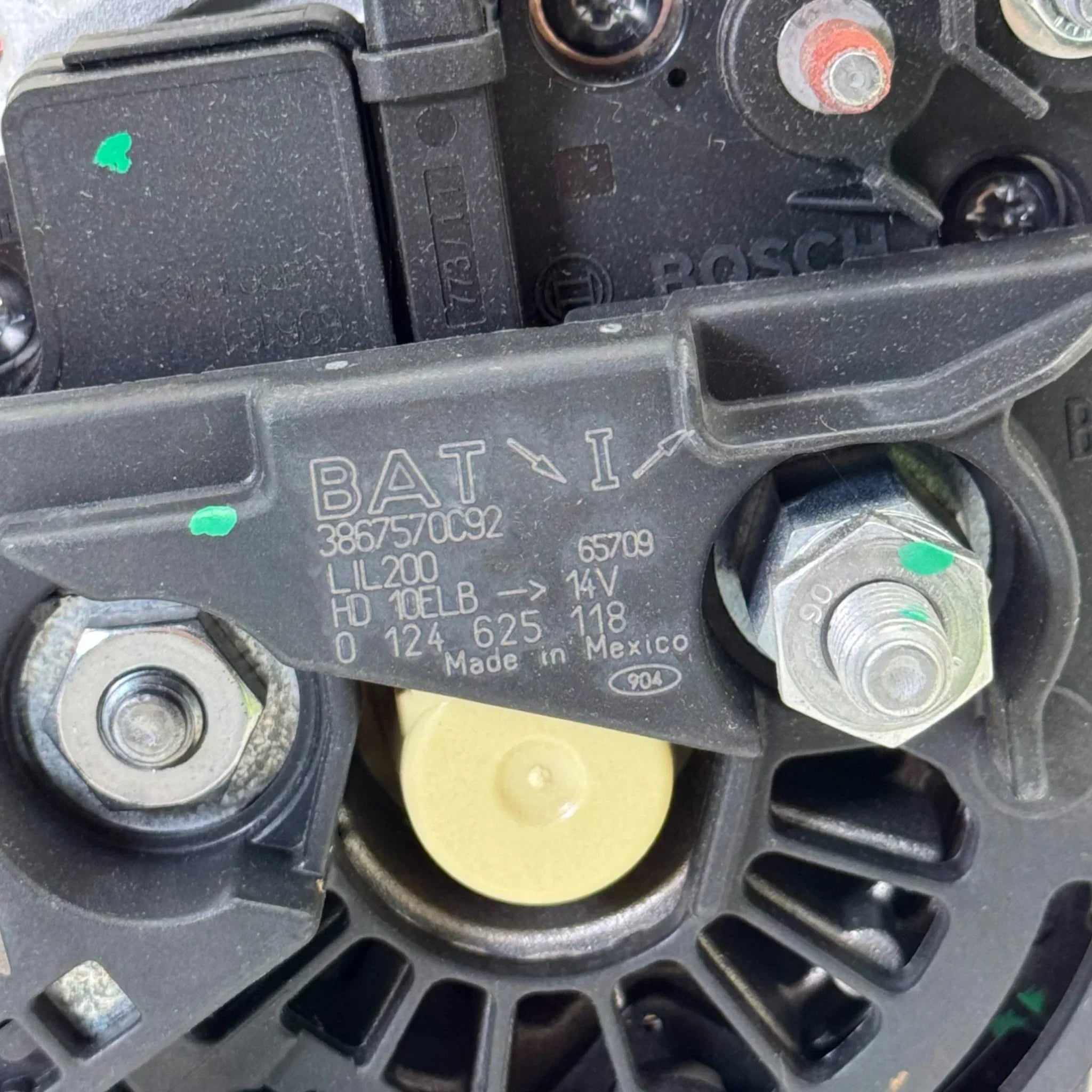 3867570C93 Genuine International Alternator 12V 200A