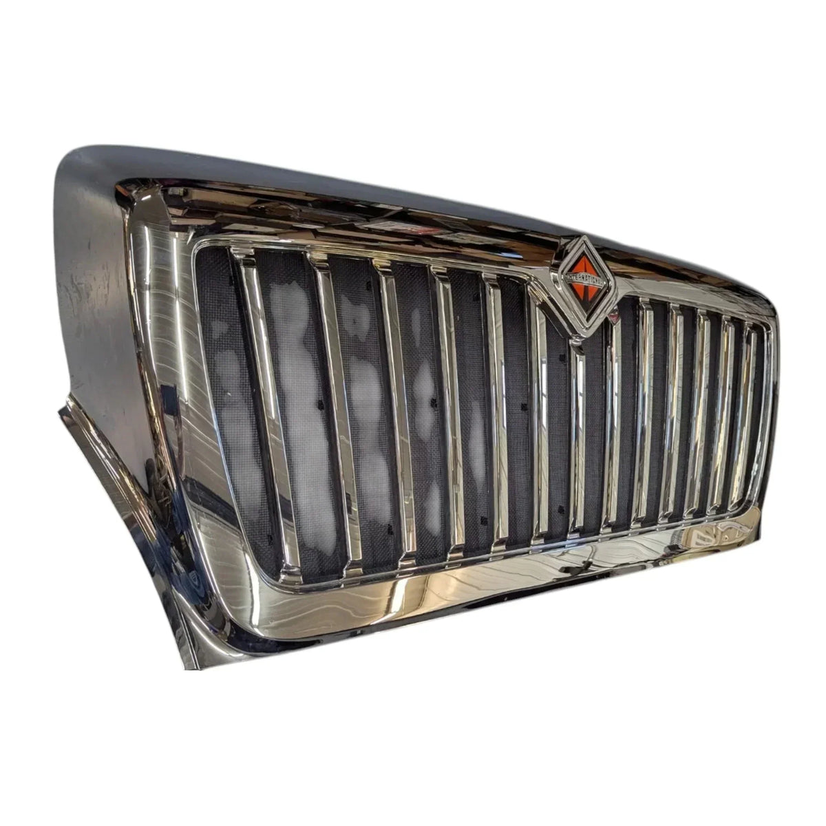 3933938C91 International Chrome Grille