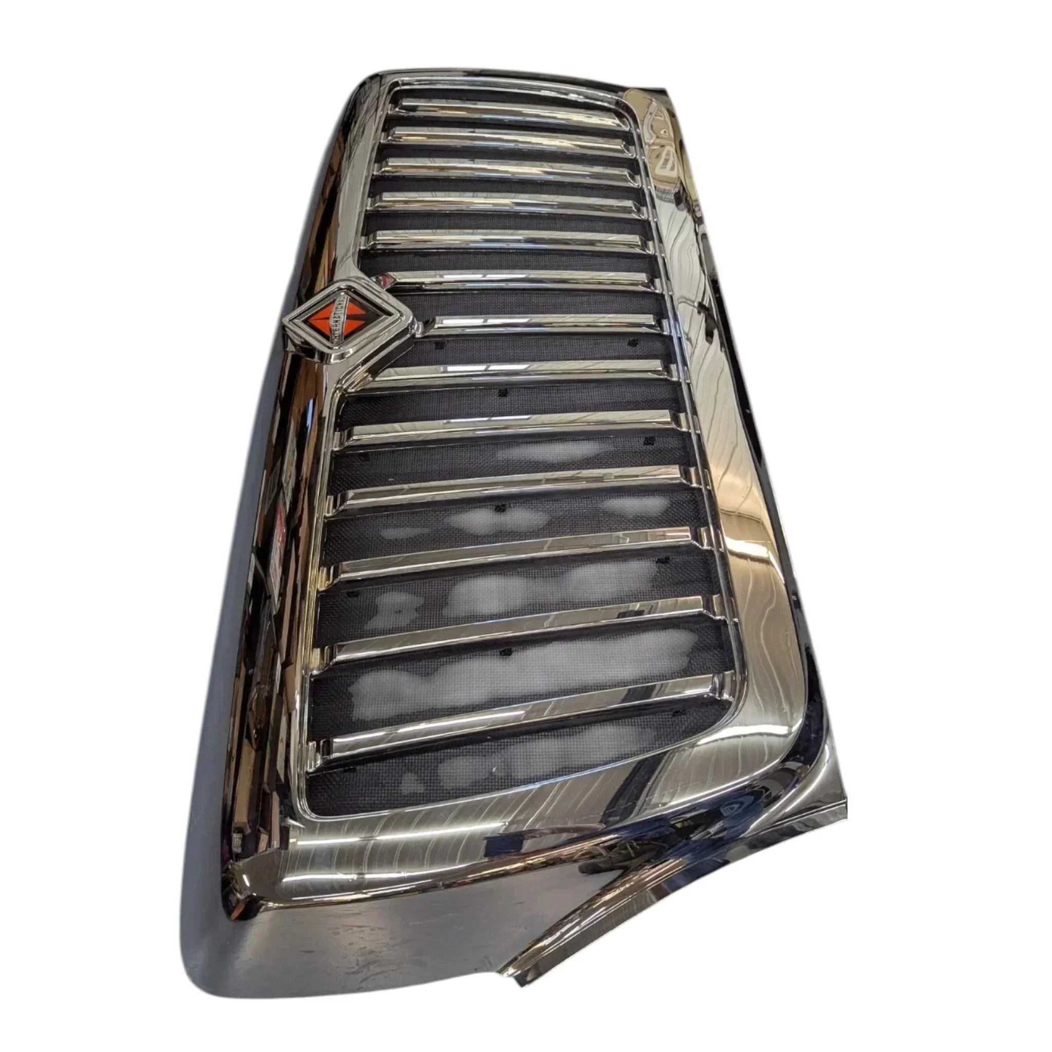 3933938C91 International Chrome Grille