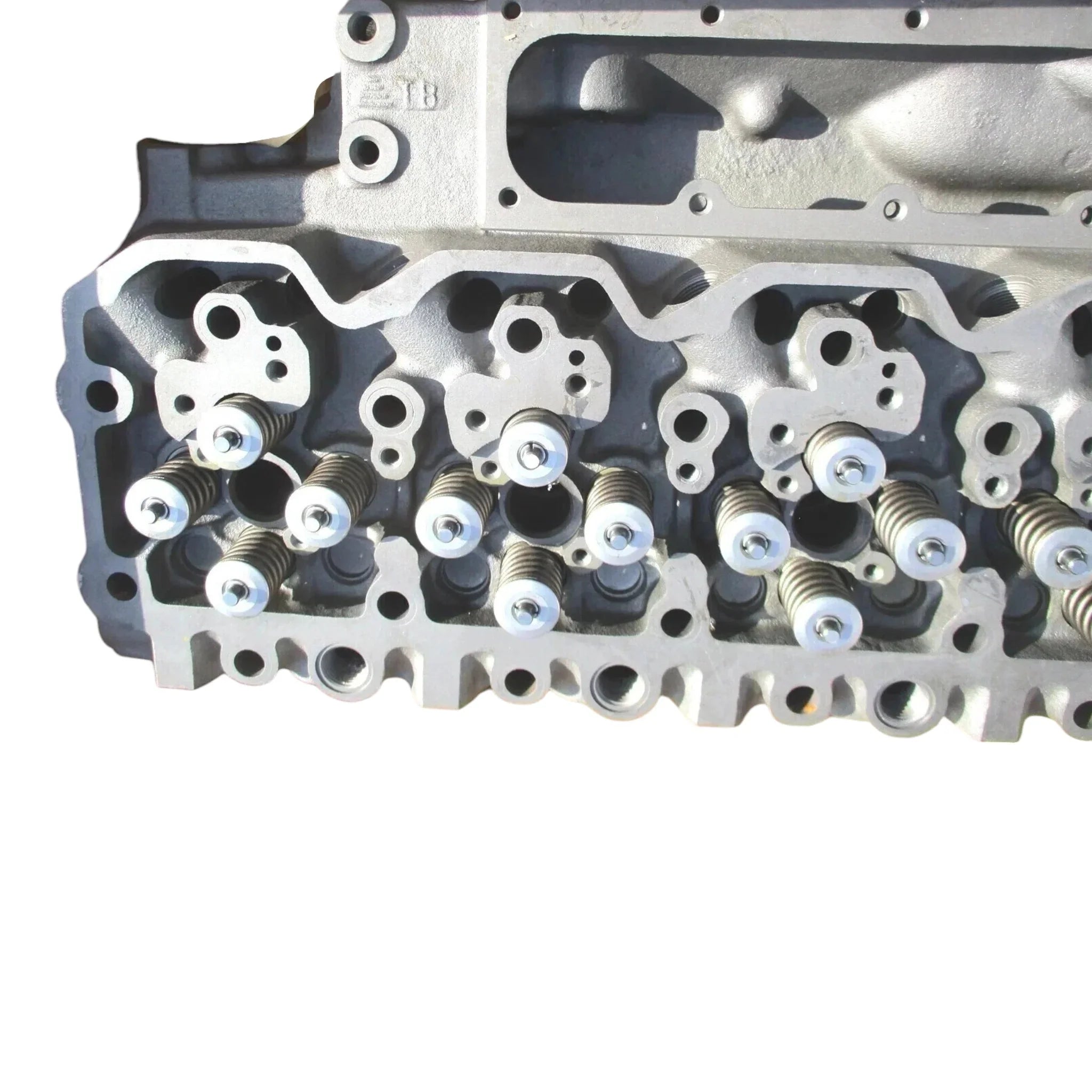 3943627 Genuine International Cylinder Head