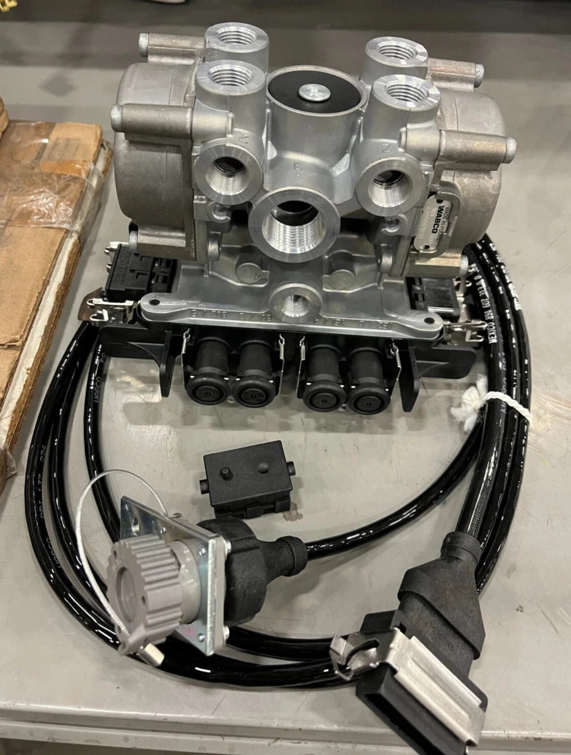 R955321NX Genuine Wabco Trailer ABS Valve And Electronic Control Unit Assembly