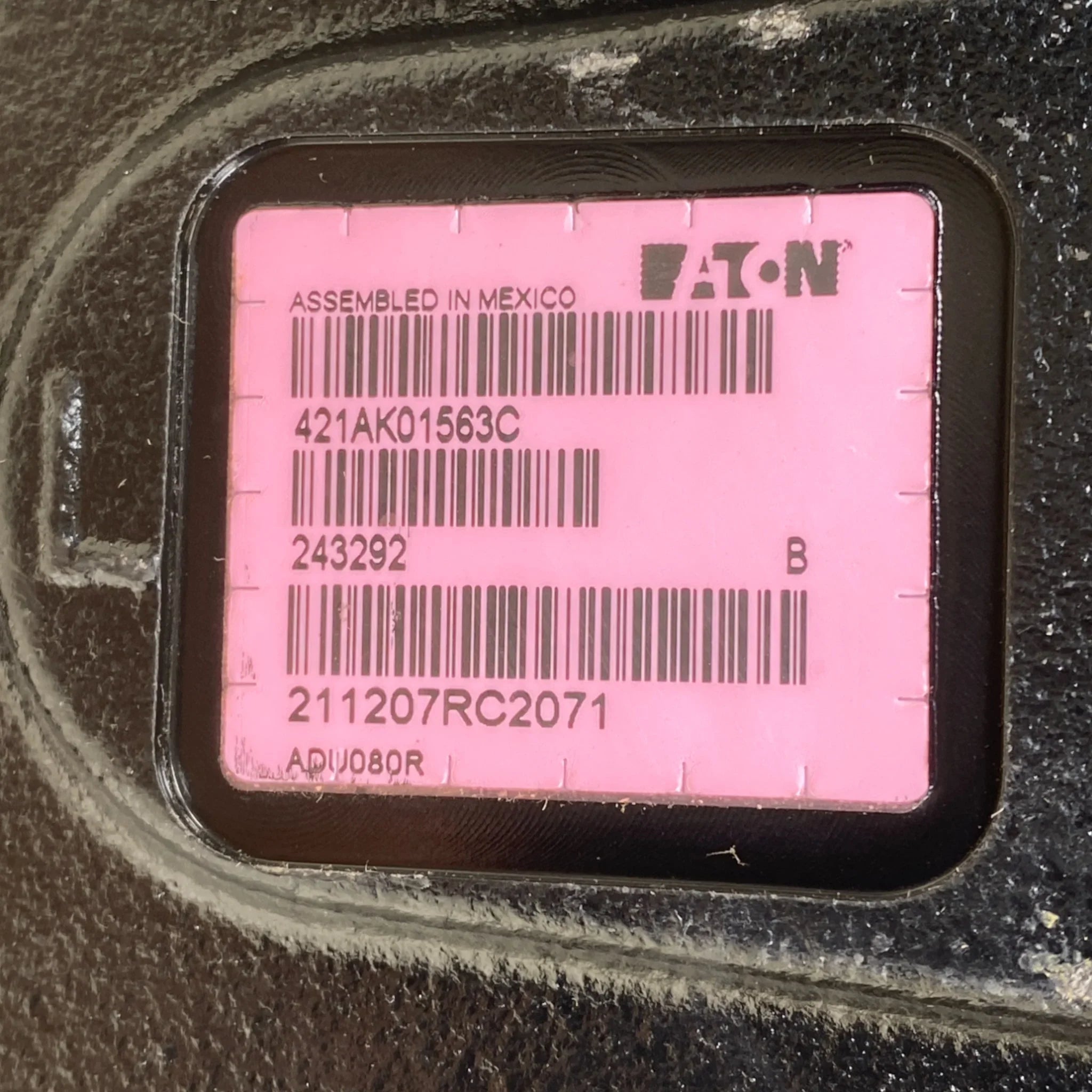 421AK01563C Genuine Eaton Hydraulic Pump